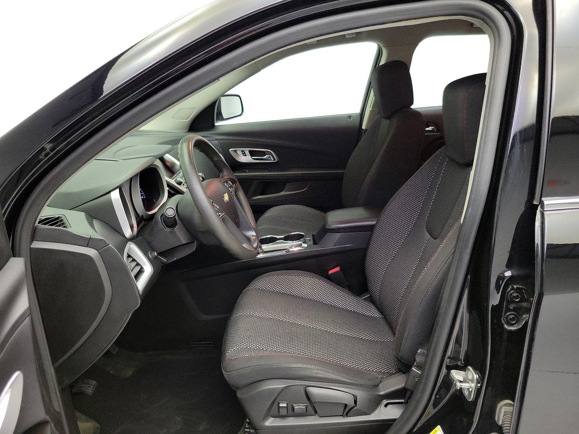 Thumbnail: 2017 Chevrolet Equinox - 11