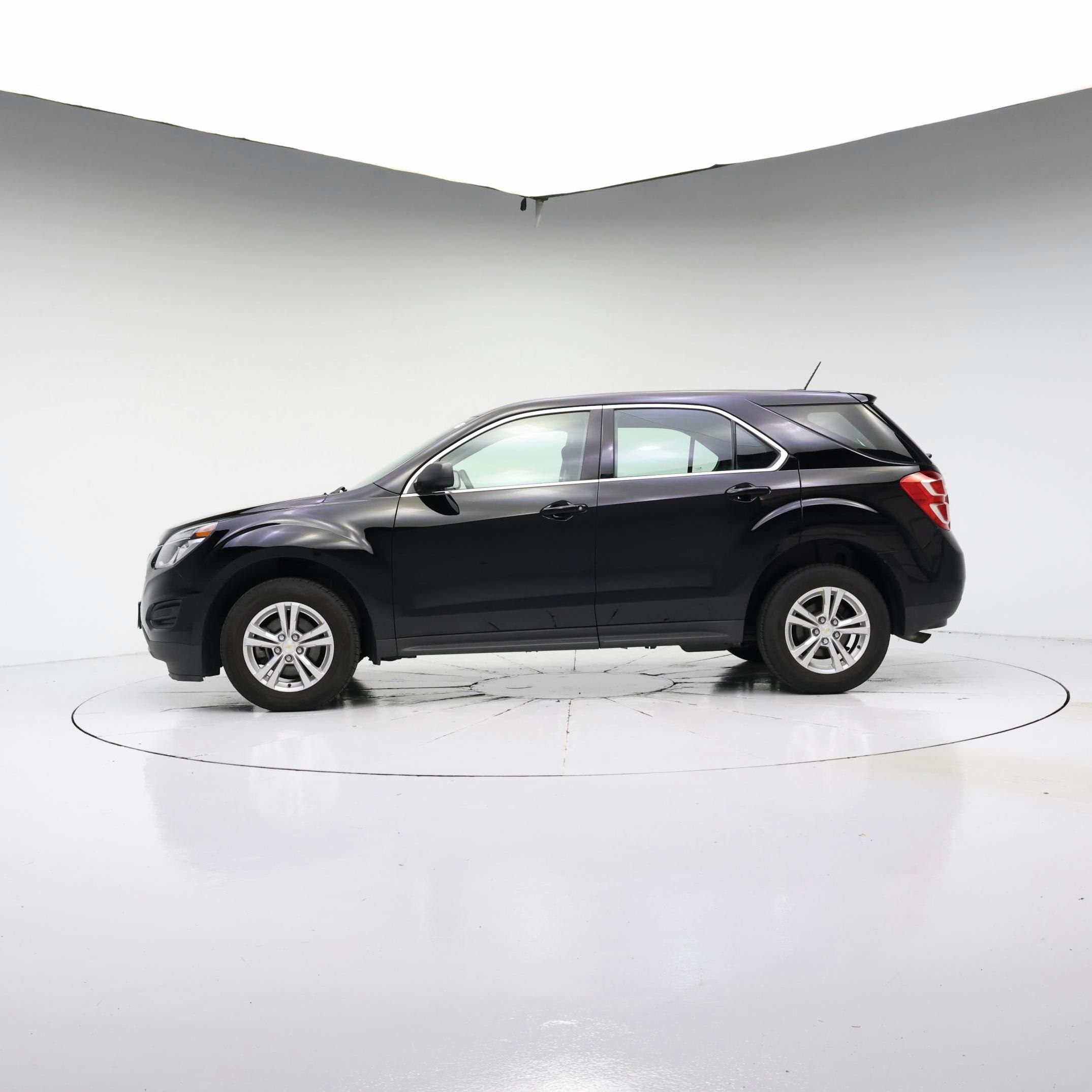 Thumbnail: 2017 Chevrolet Equinox - 3