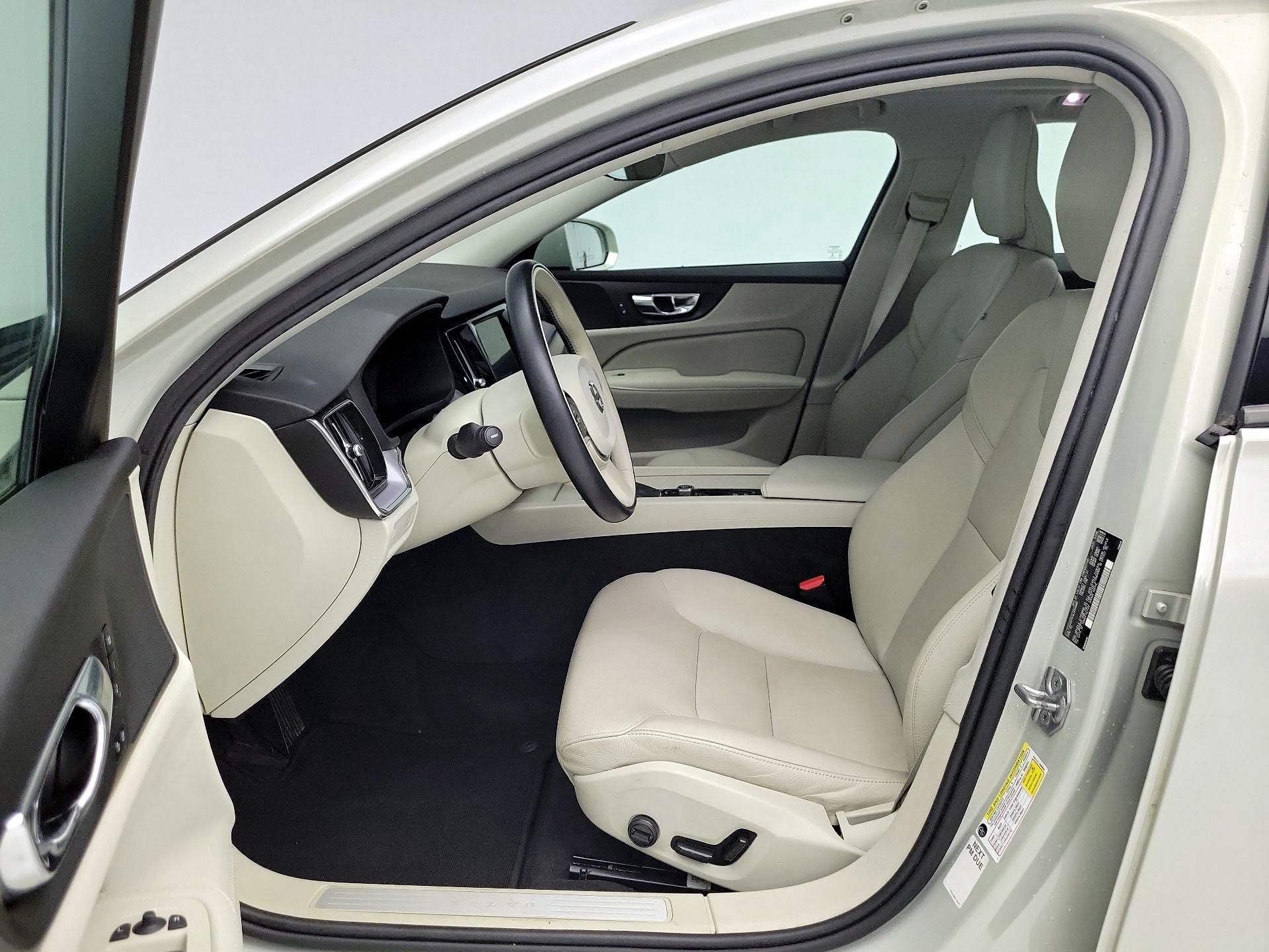 Thumbnail: 2020 Volvo S60 - 11