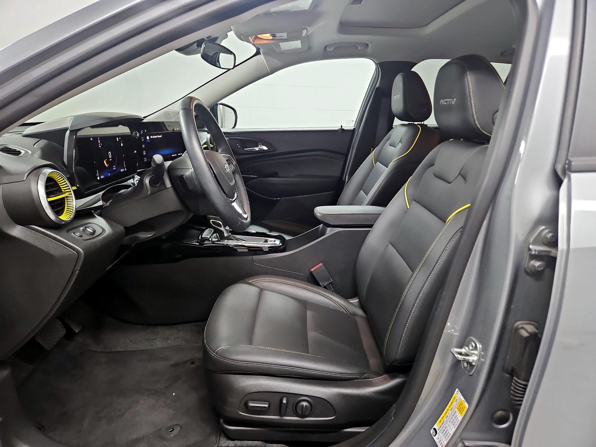 Thumbnail: 2025 Chevrolet Trax - 11
