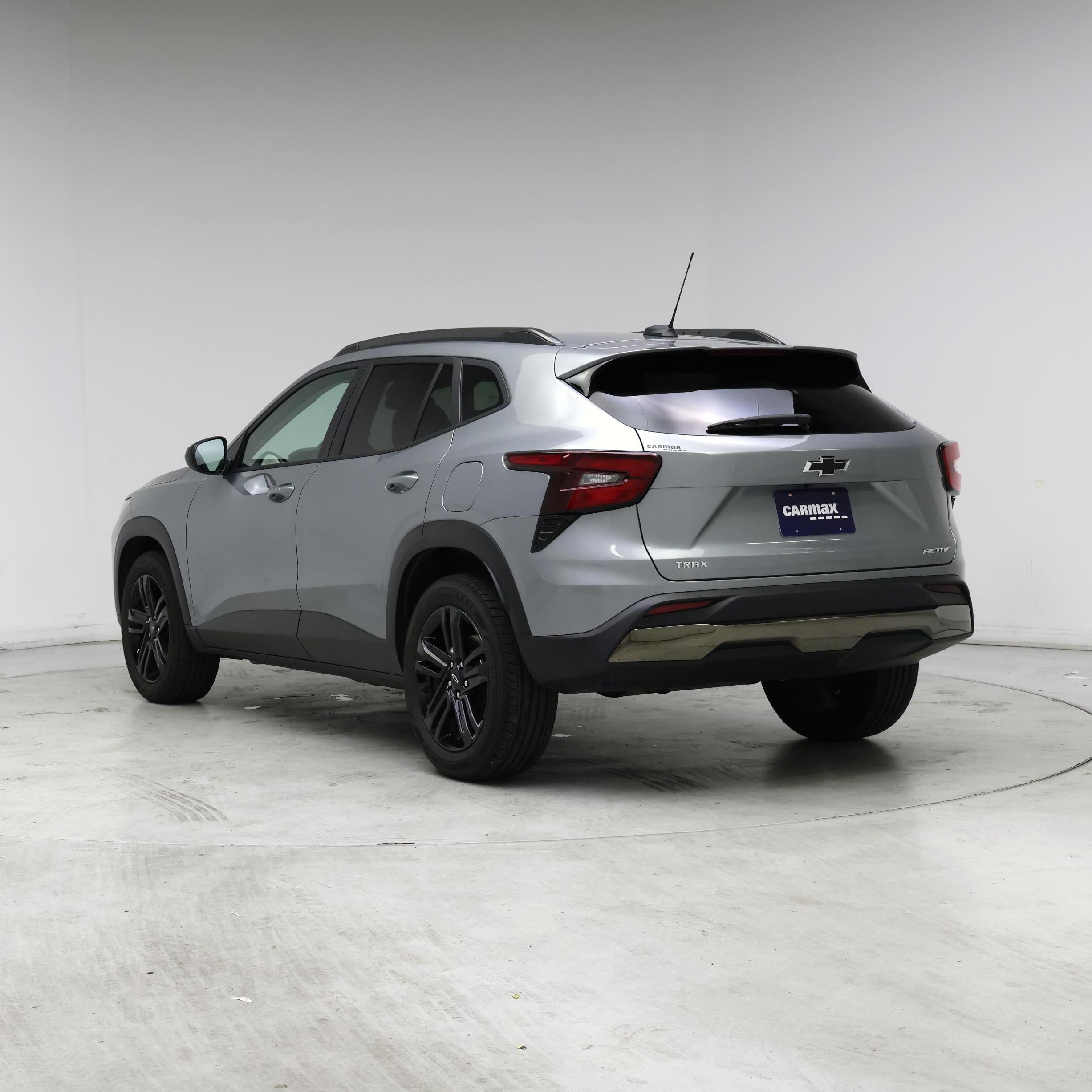 Thumbnail: 2025 Chevrolet Trax - 2