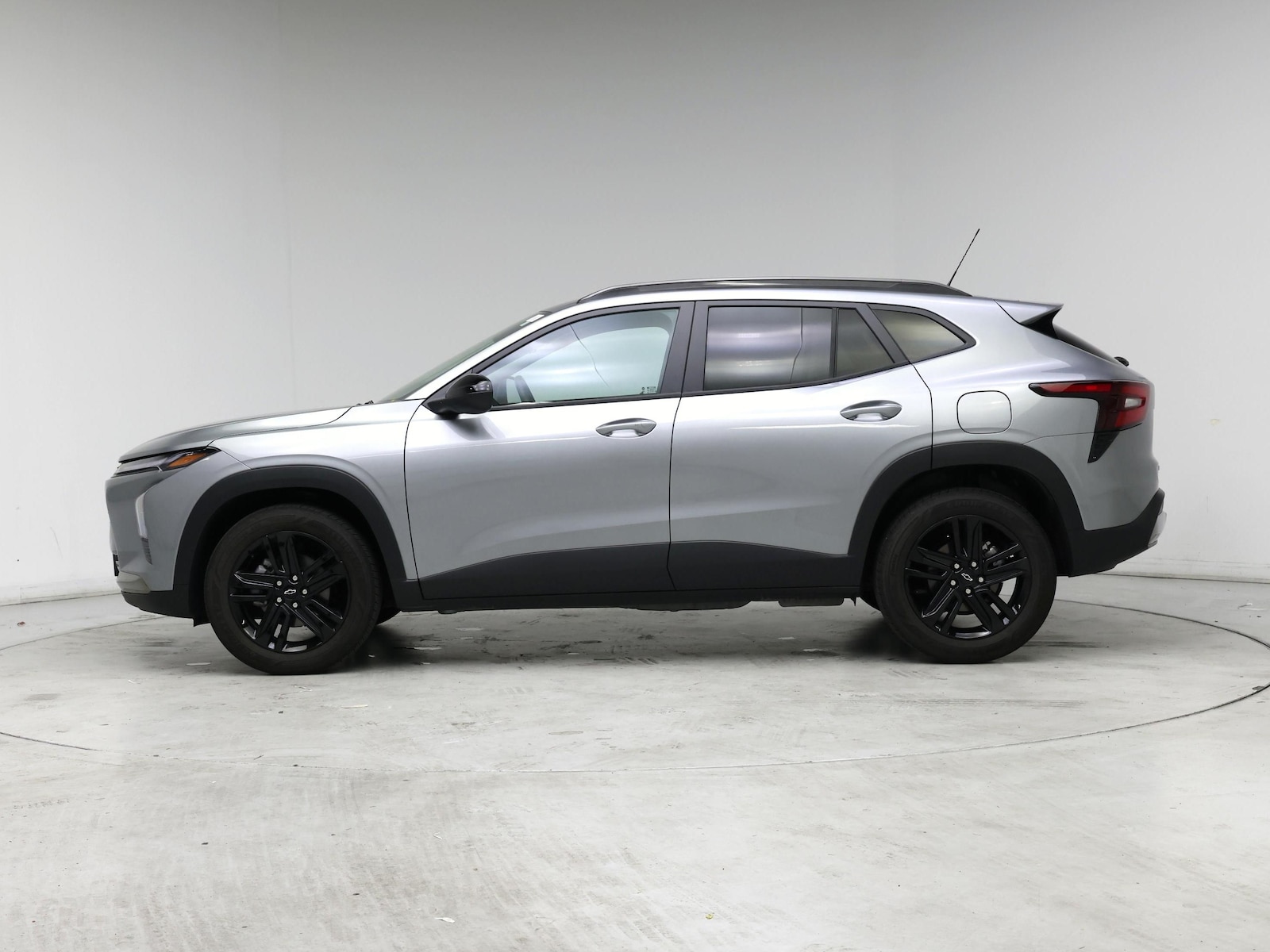 2025 Chevrolet Trax Activ - Photo 4