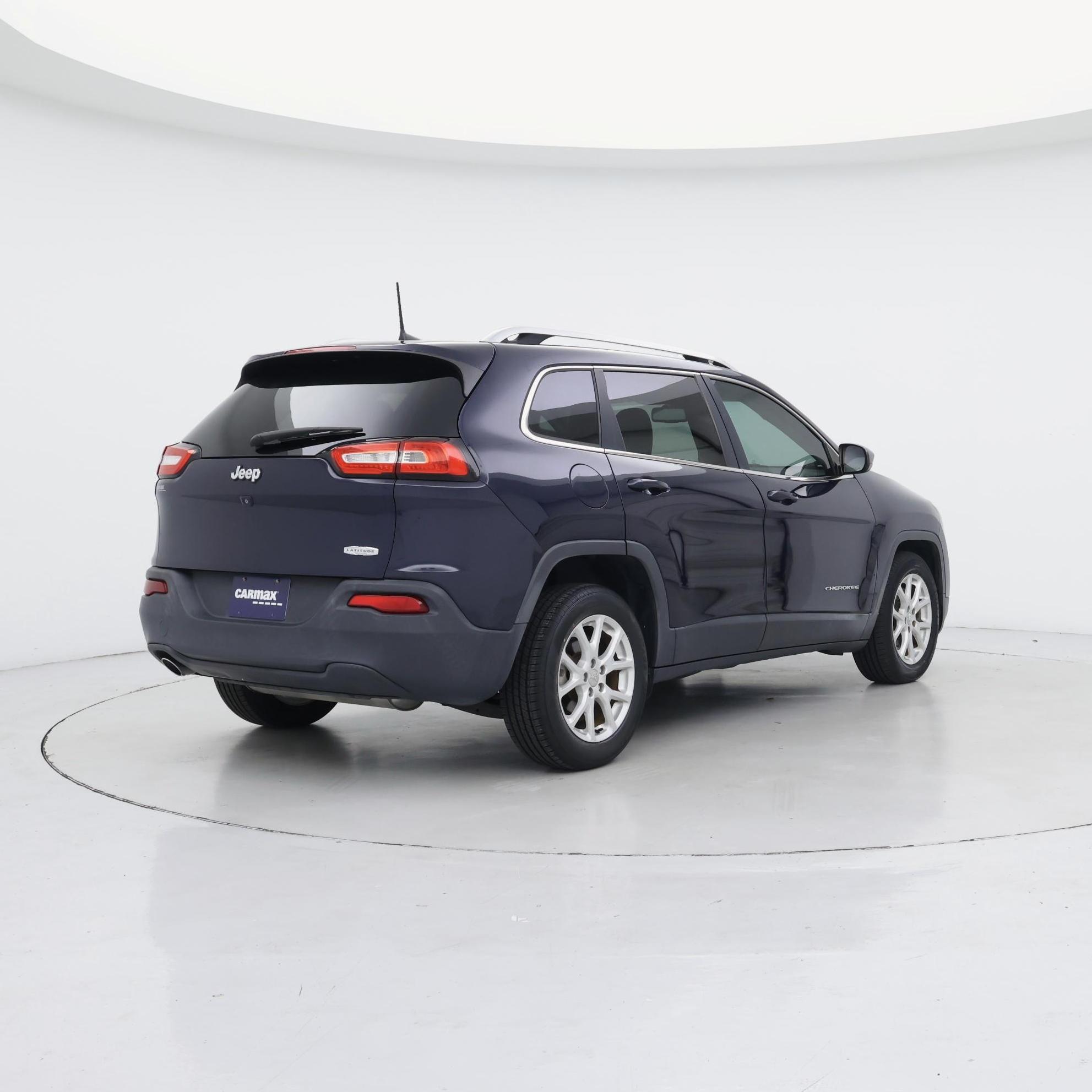 Thumbnail: 2016 Jeep Cherokee - 8