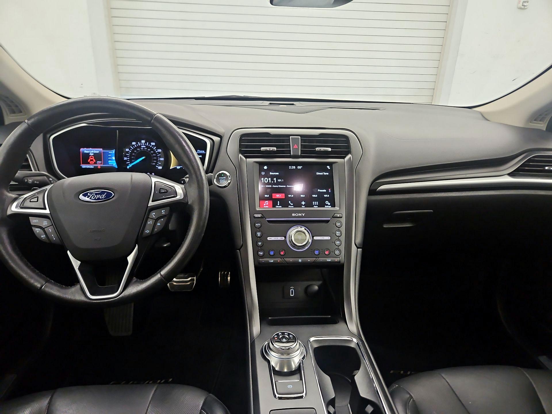 Thumbnail: 2017 Ford Fusion - 9