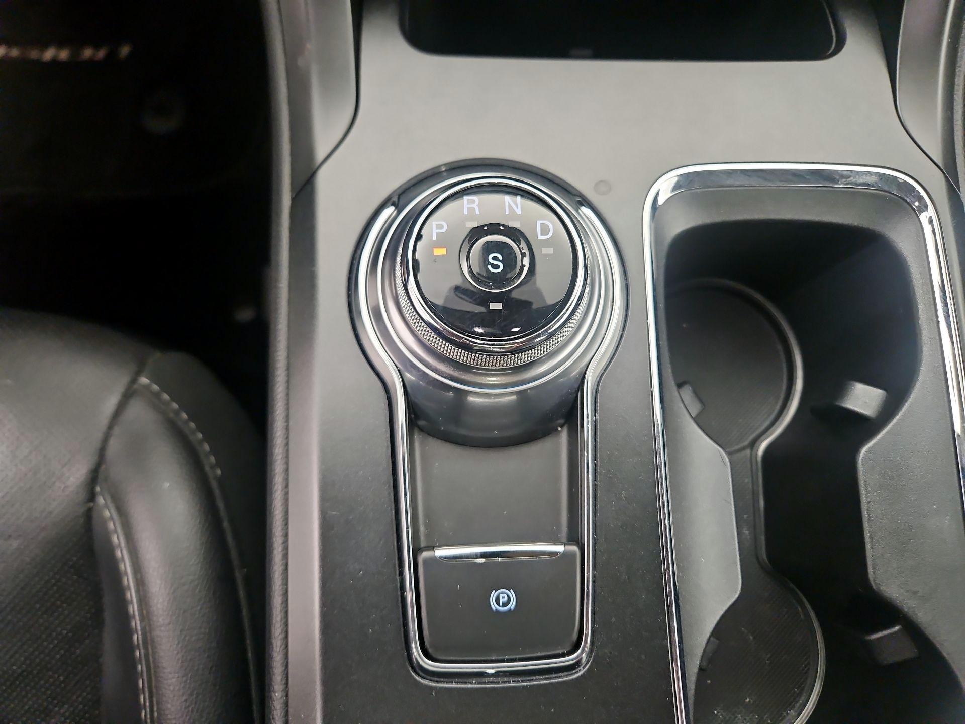 Thumbnail: 2017 Ford Fusion - 17