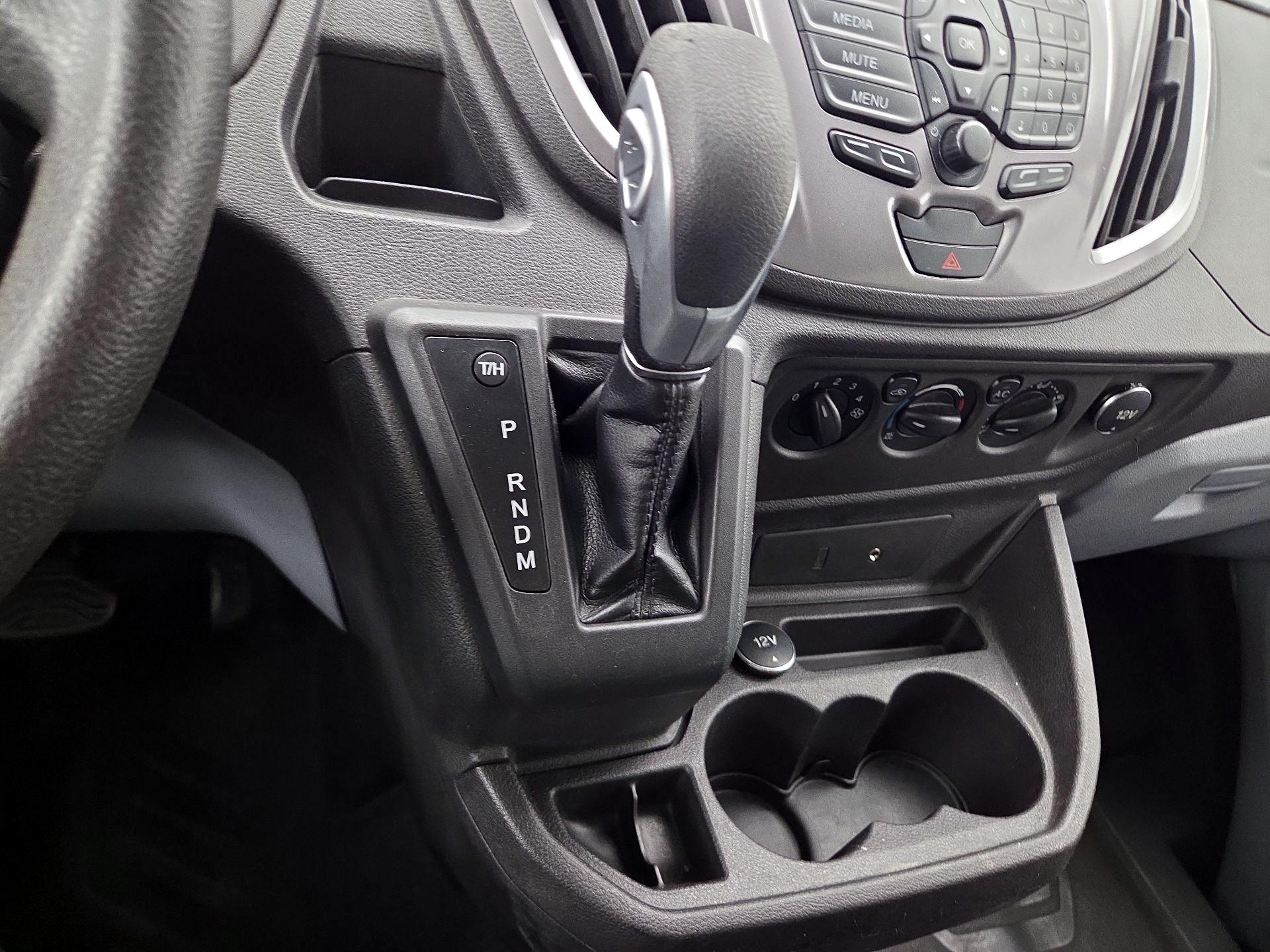 Thumbnail: 2015 Ford Transit Series - 17