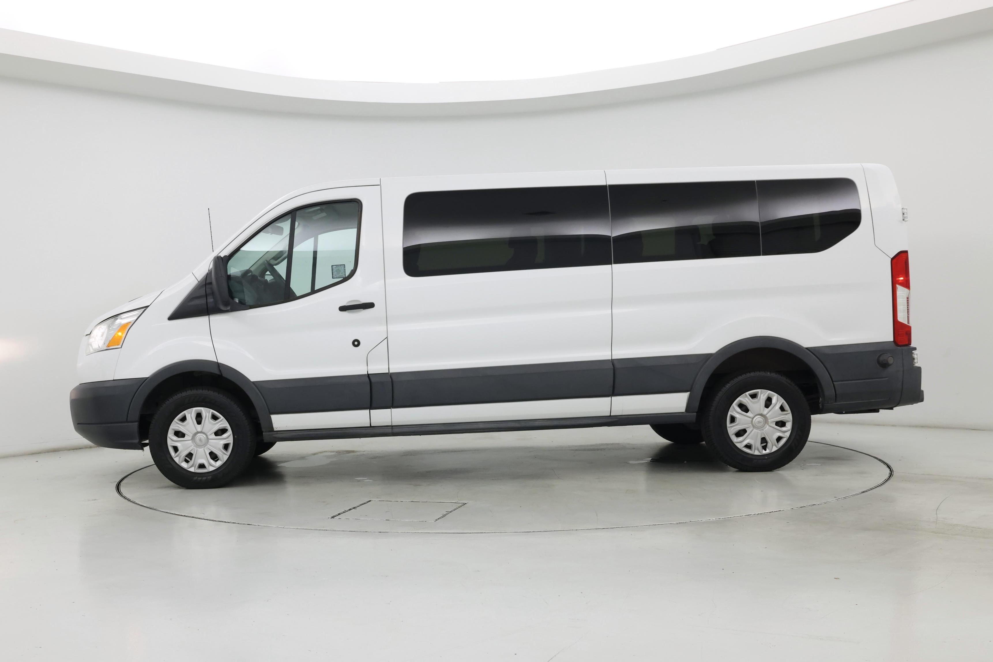 Thumbnail: 2015 Ford Transit Series - 3
