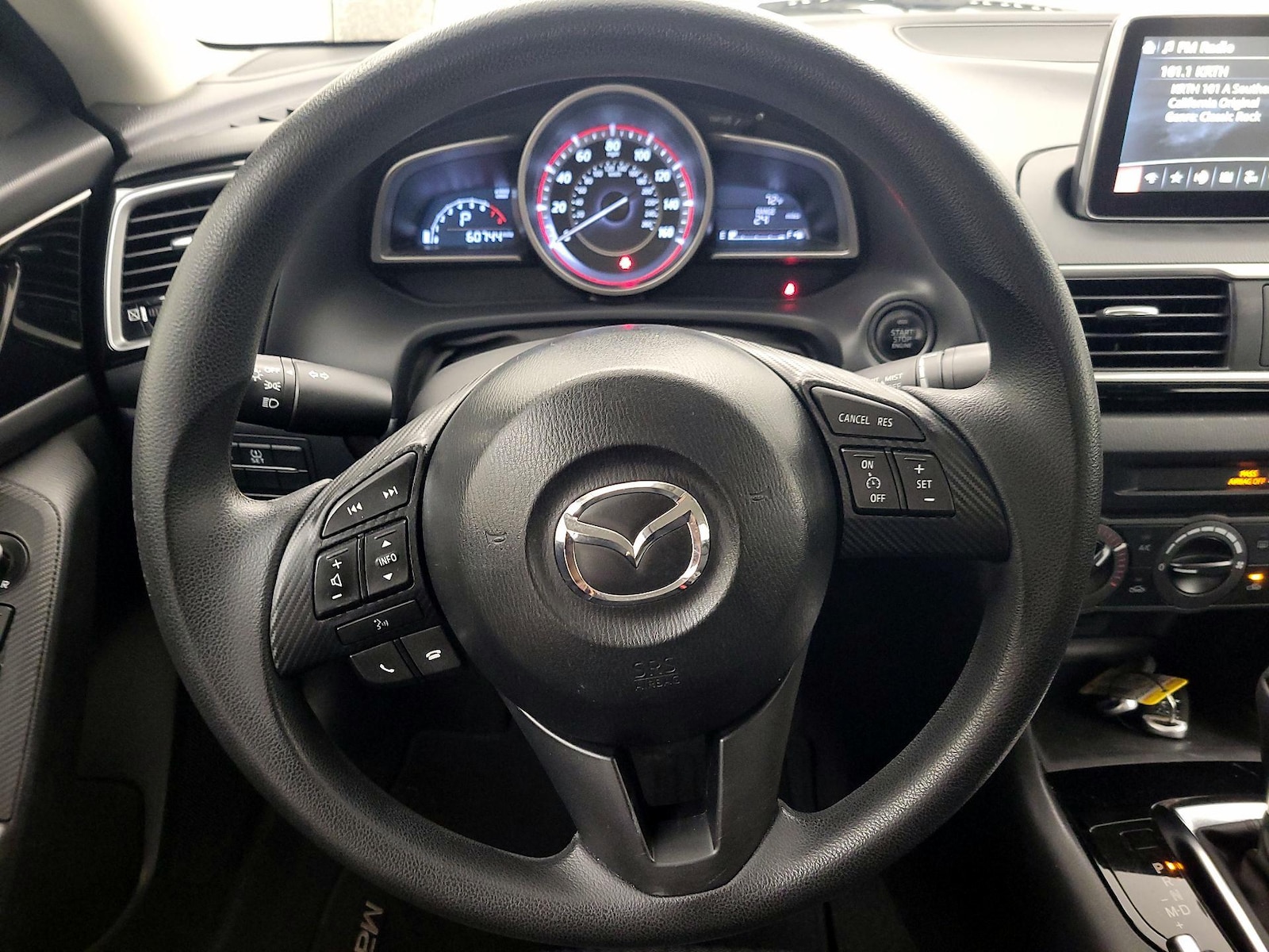 2016 Mazda MAZDA3 i Sport - Photo 11