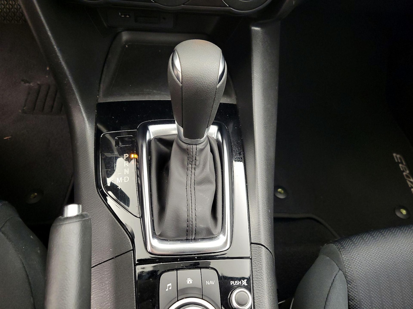 2016 Mazda MAZDA3 i Sport - Photo 17