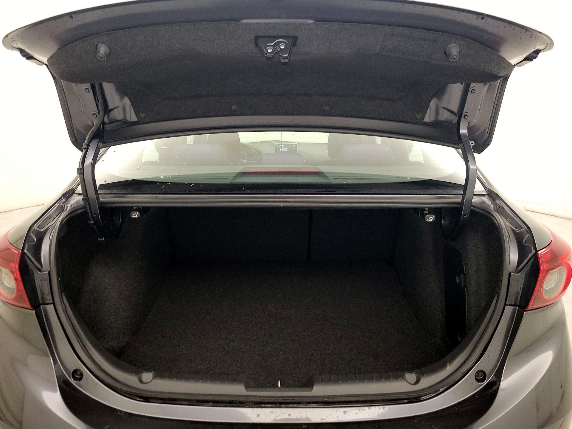 Thumbnail: 2016 Mazda Mazda3 - 19