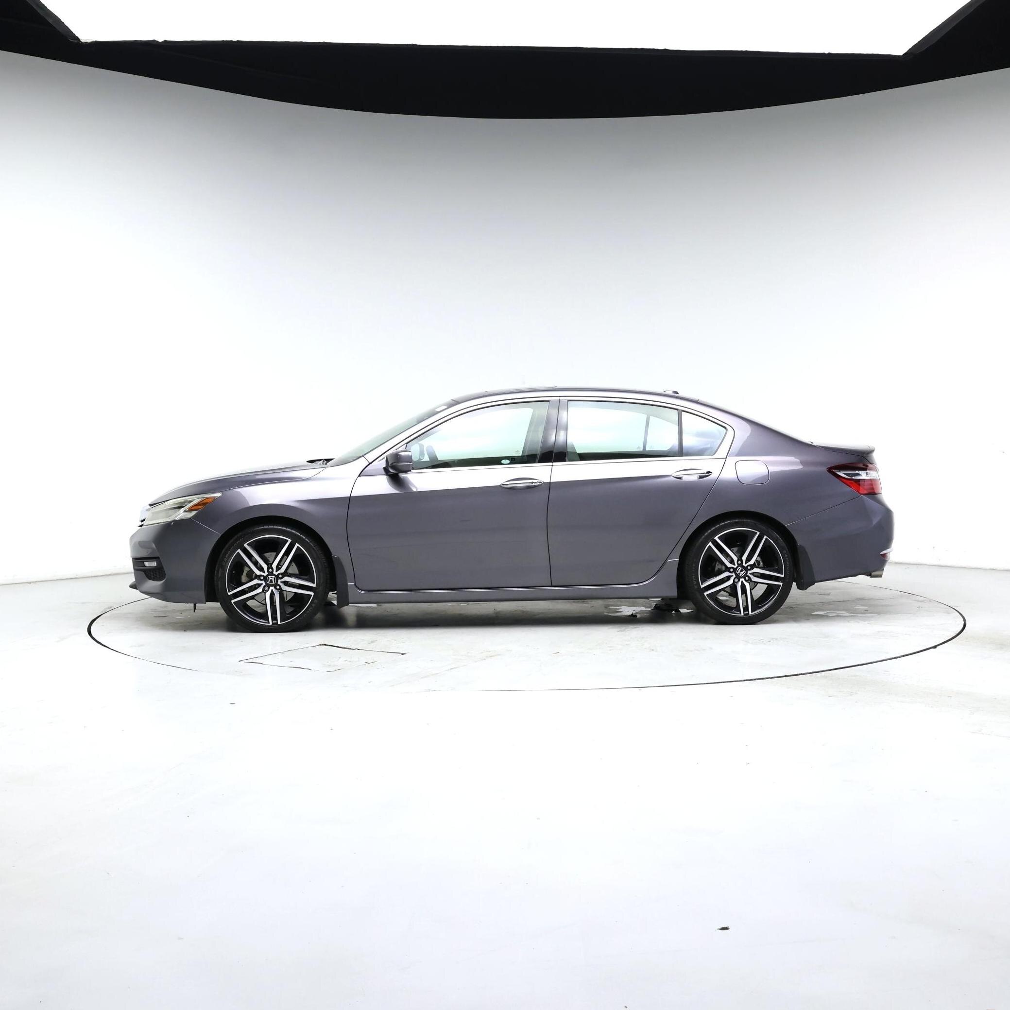 Thumbnail: 2017 Honda Accord - 3