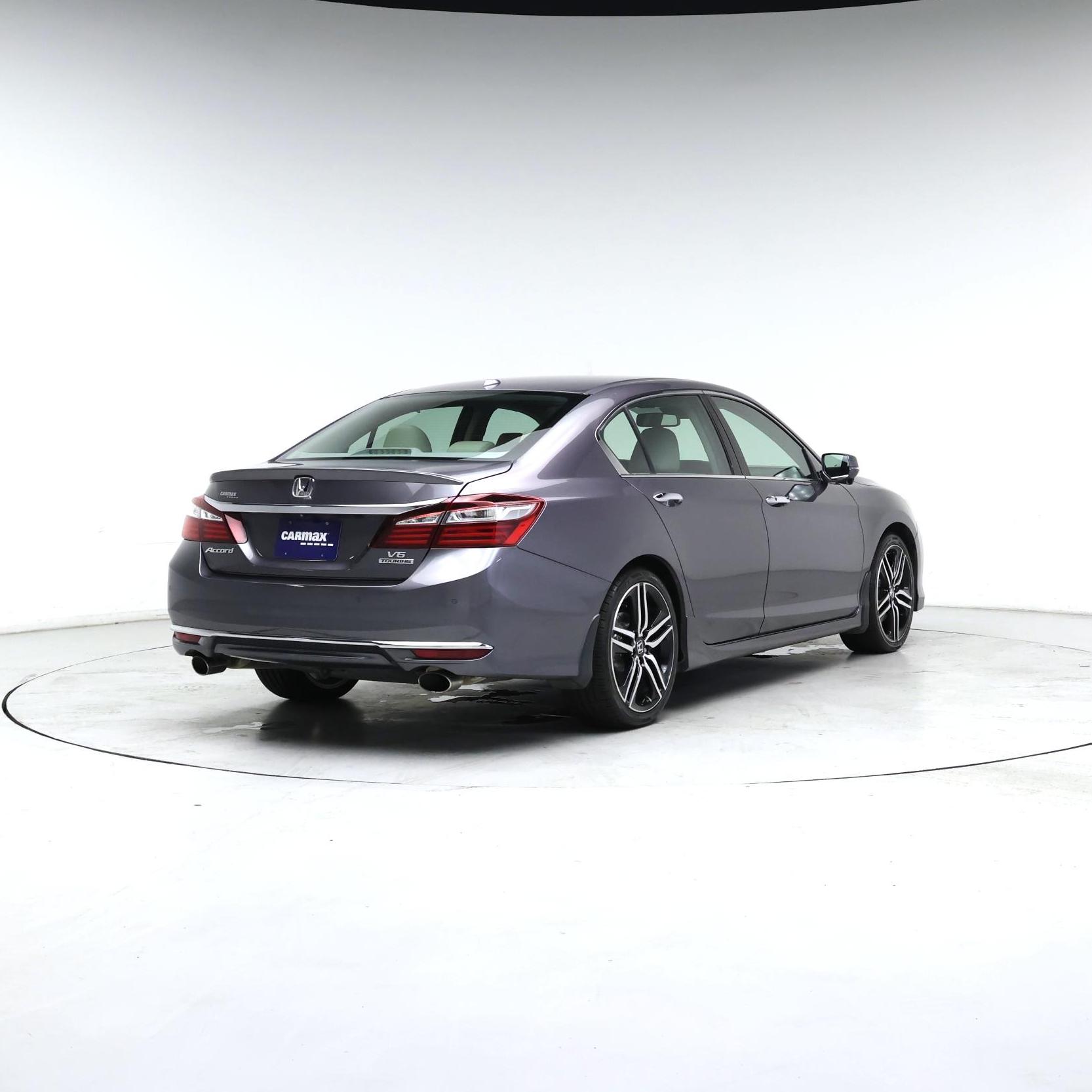 Thumbnail: 2017 Honda Accord - 8