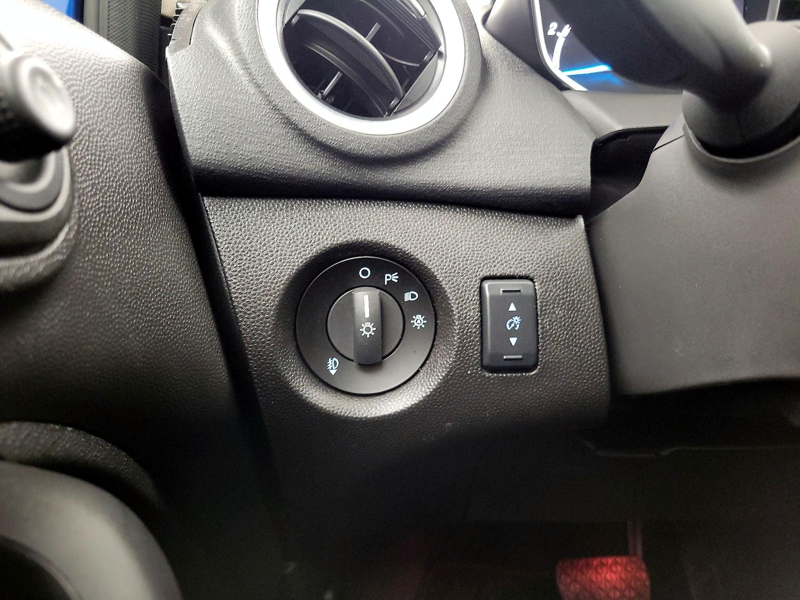 2018 Ford Fiesta SE - Photo 14