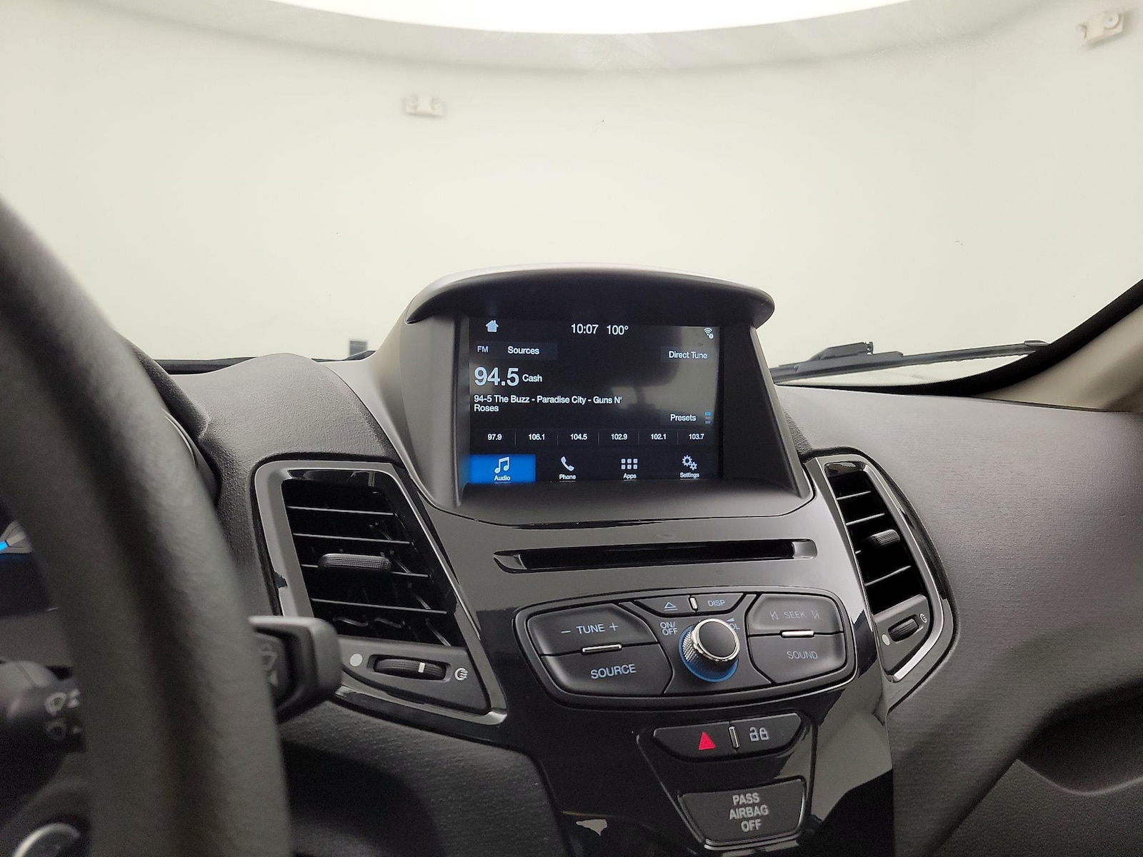 2018 Ford Fiesta SE - Photo 16