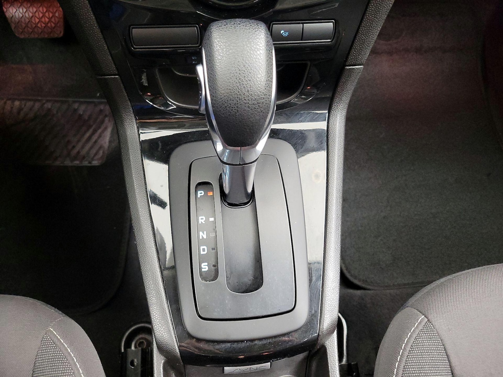 2018 Ford Fiesta SE - Photo 18