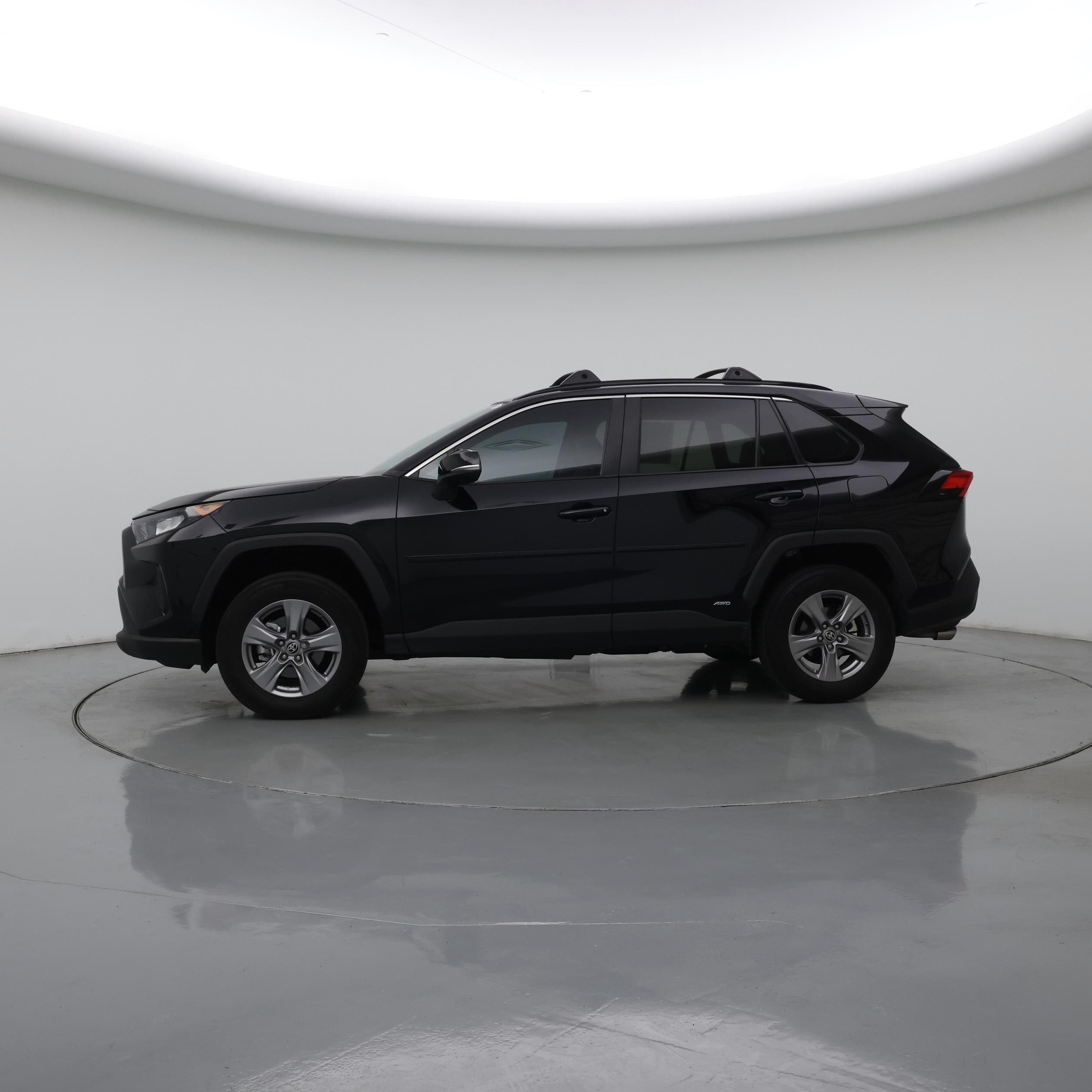 Thumbnail: 2022 Toyota RAV4 - 3