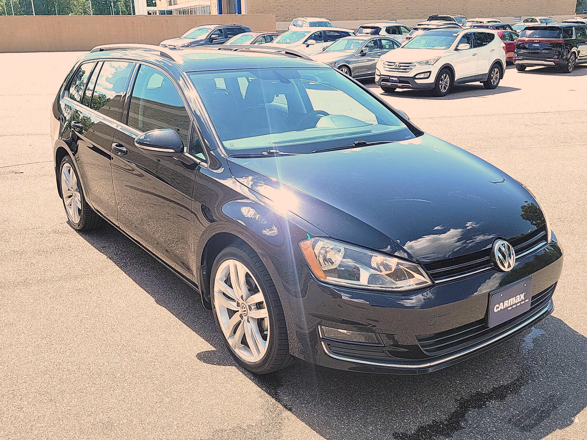 Thumbnail: 2017 Volkswagen Golf - 1