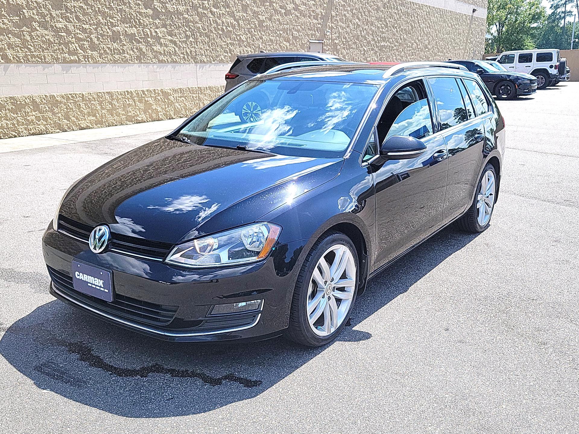 Thumbnail: 2017 Volkswagen Golf - 3