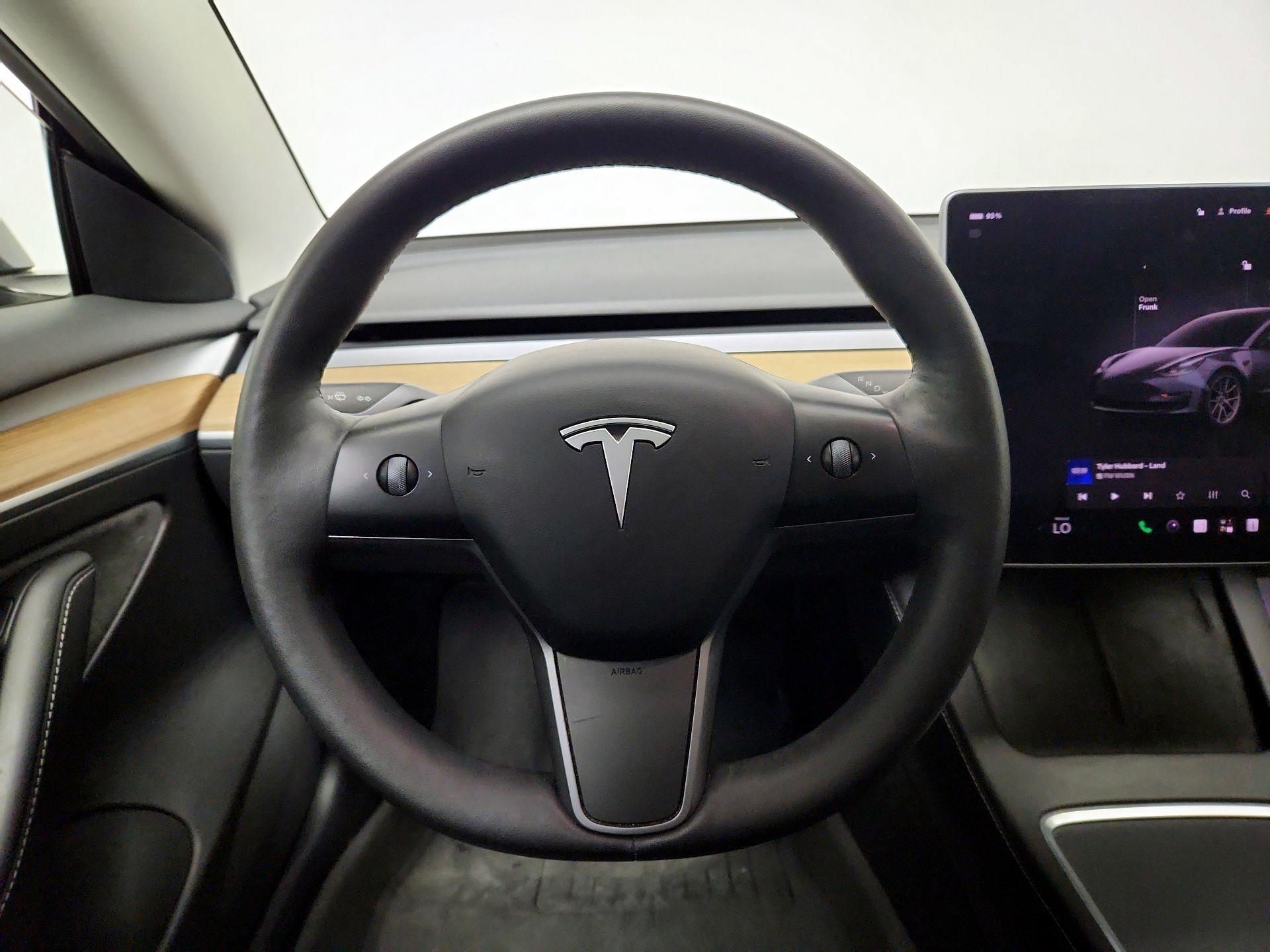 Thumbnail: 2022 Tesla Model 3 - 10