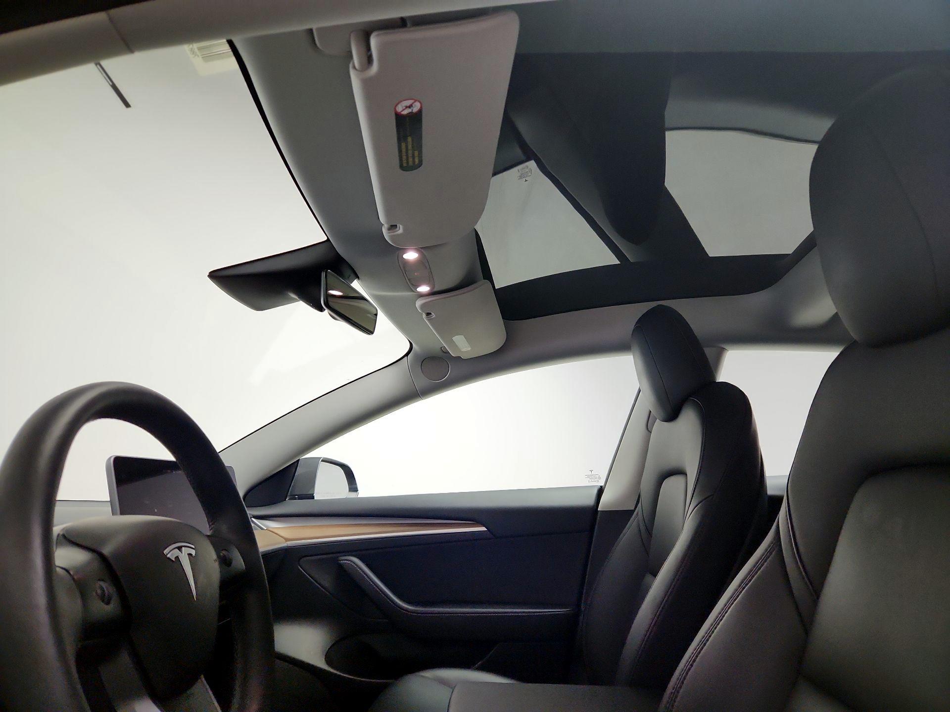 Thumbnail: 2022 Tesla Model 3 - 18