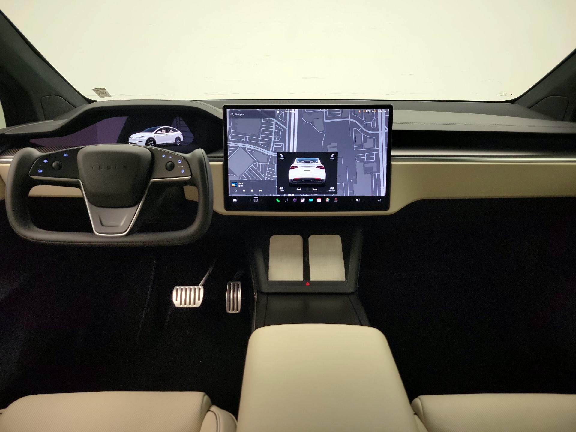 Thumbnail: 2022 Tesla Model X - 9