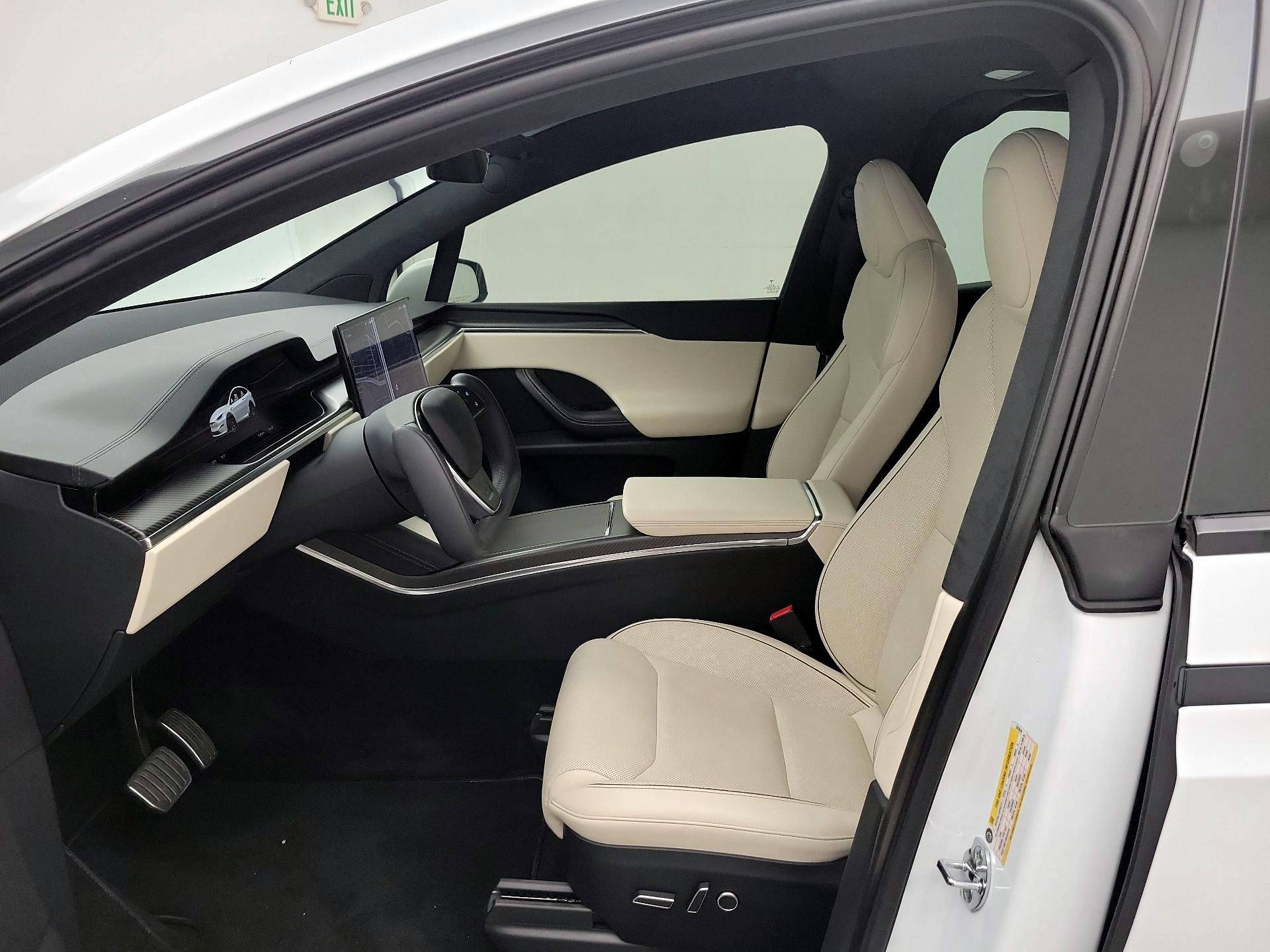 Thumbnail: 2022 Tesla Model X - 11