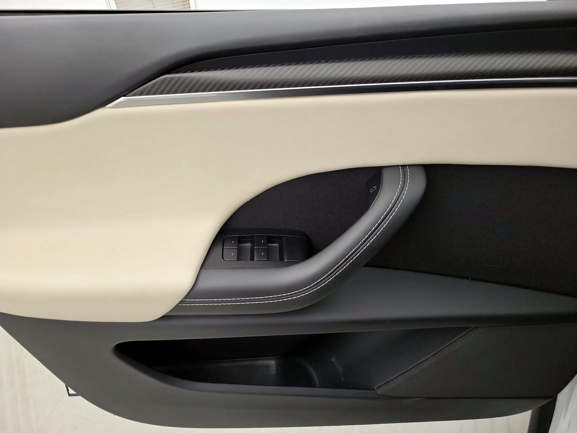 Thumbnail: 2022 Tesla Model X - 12