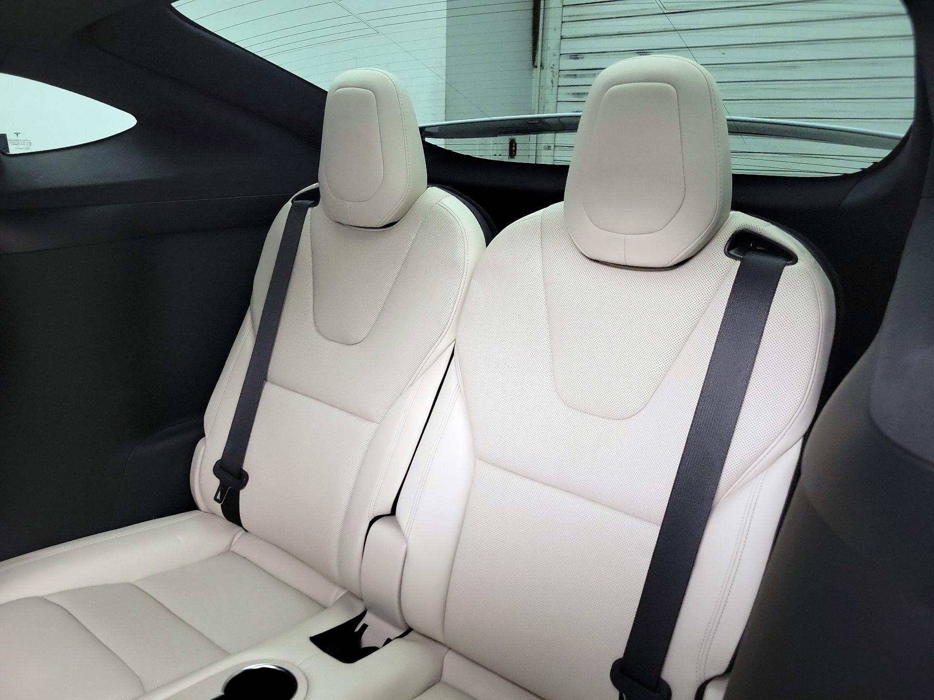 Thumbnail: 2022 Tesla Model X - 20