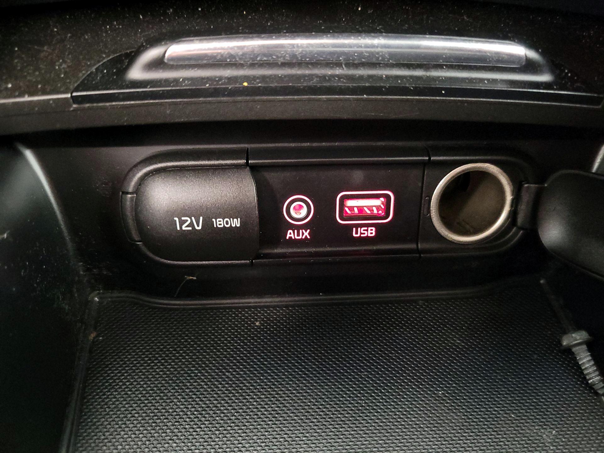 Thumbnail: 2018 Kia Optima - 18