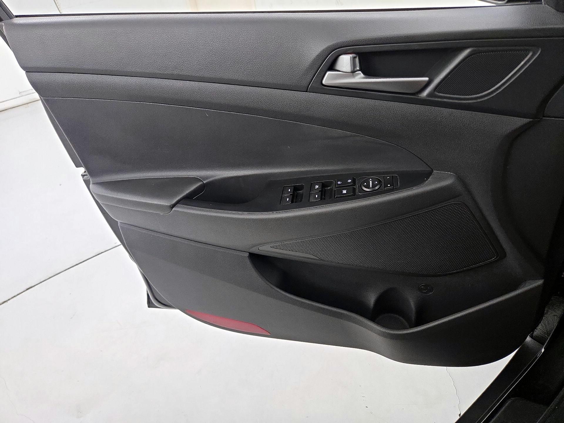 Thumbnail: 2018 Hyundai Tucson - 12