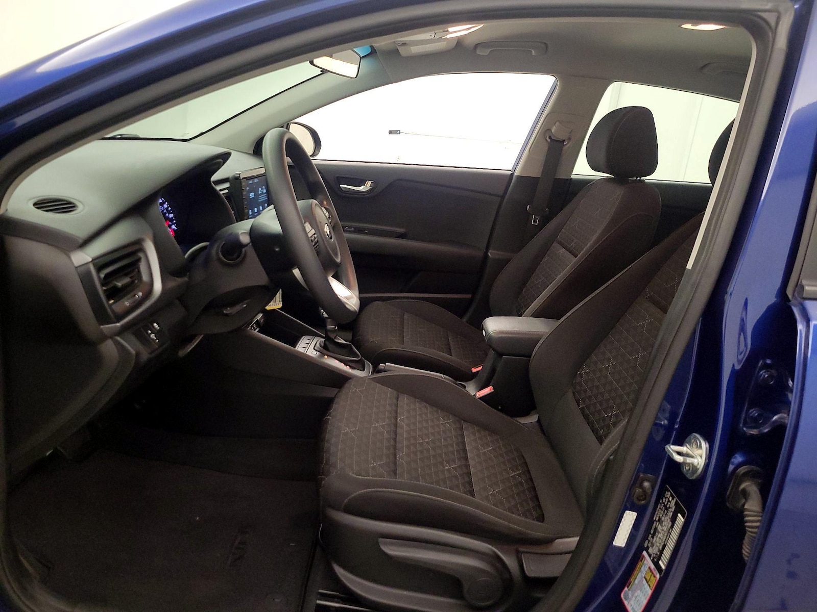 2019 Kia RIO S - Photo 12