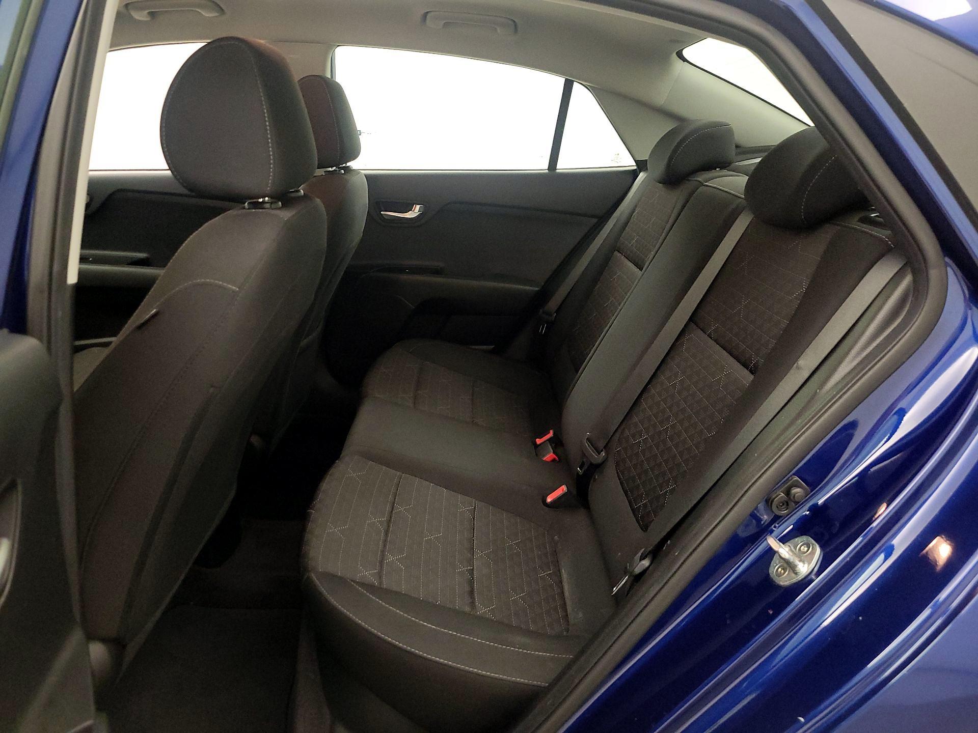 Thumbnail: 2019 Kia Rio - 19