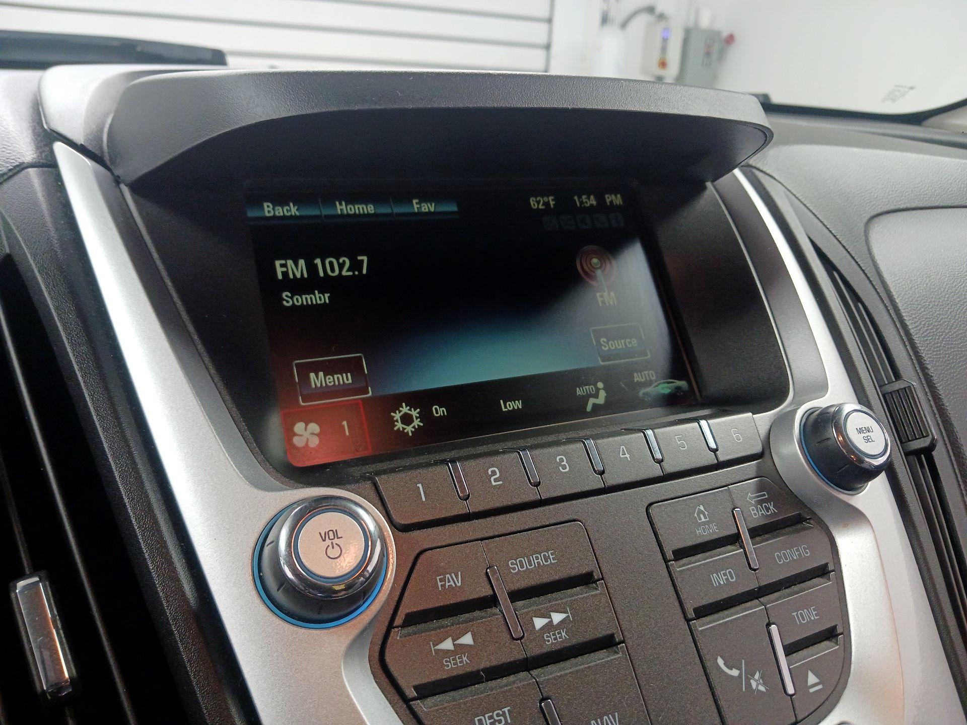 Thumbnail: 2015 Chevrolet Equinox - 14