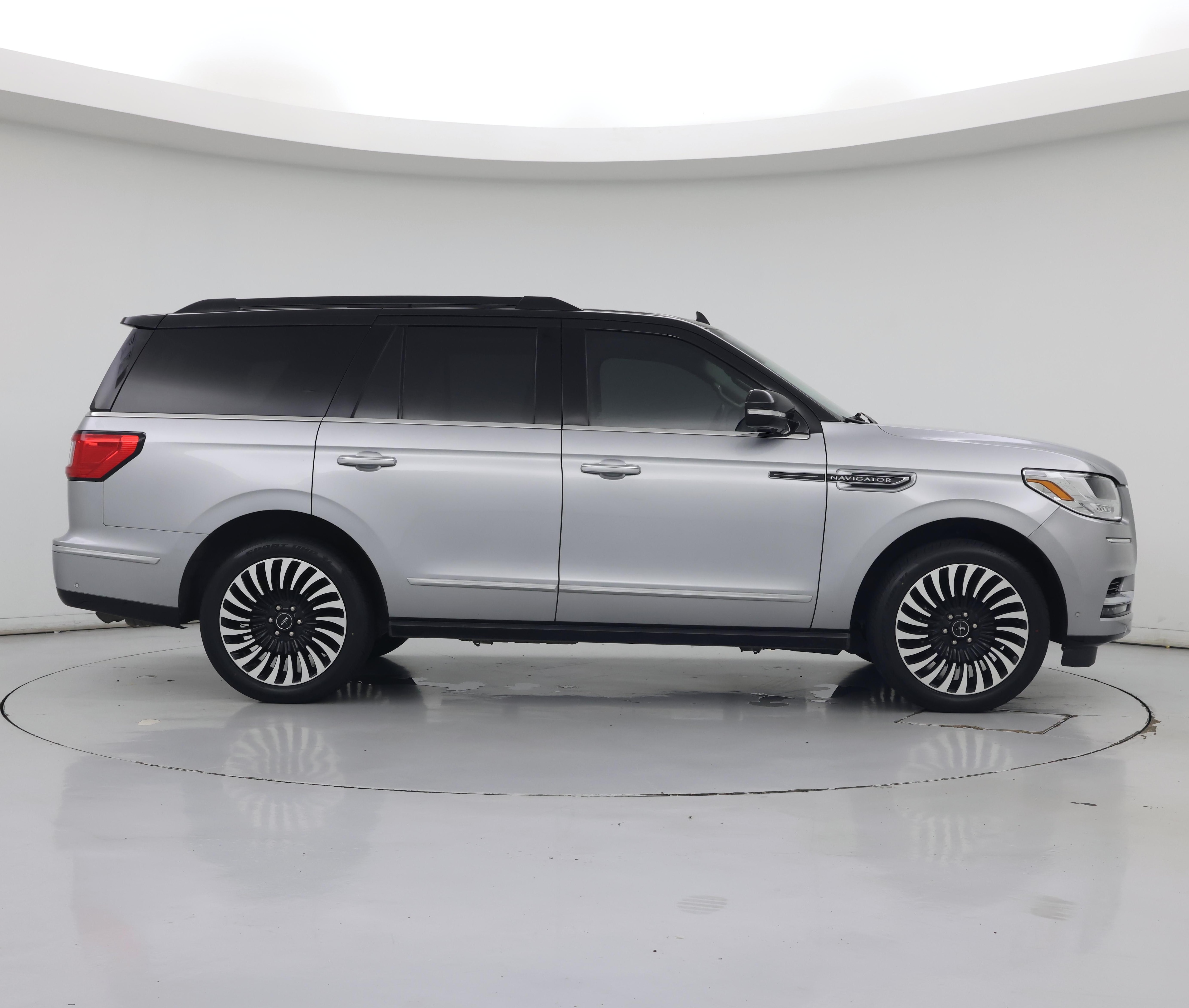Thumbnail: 2020 Lincoln Navigator - 7