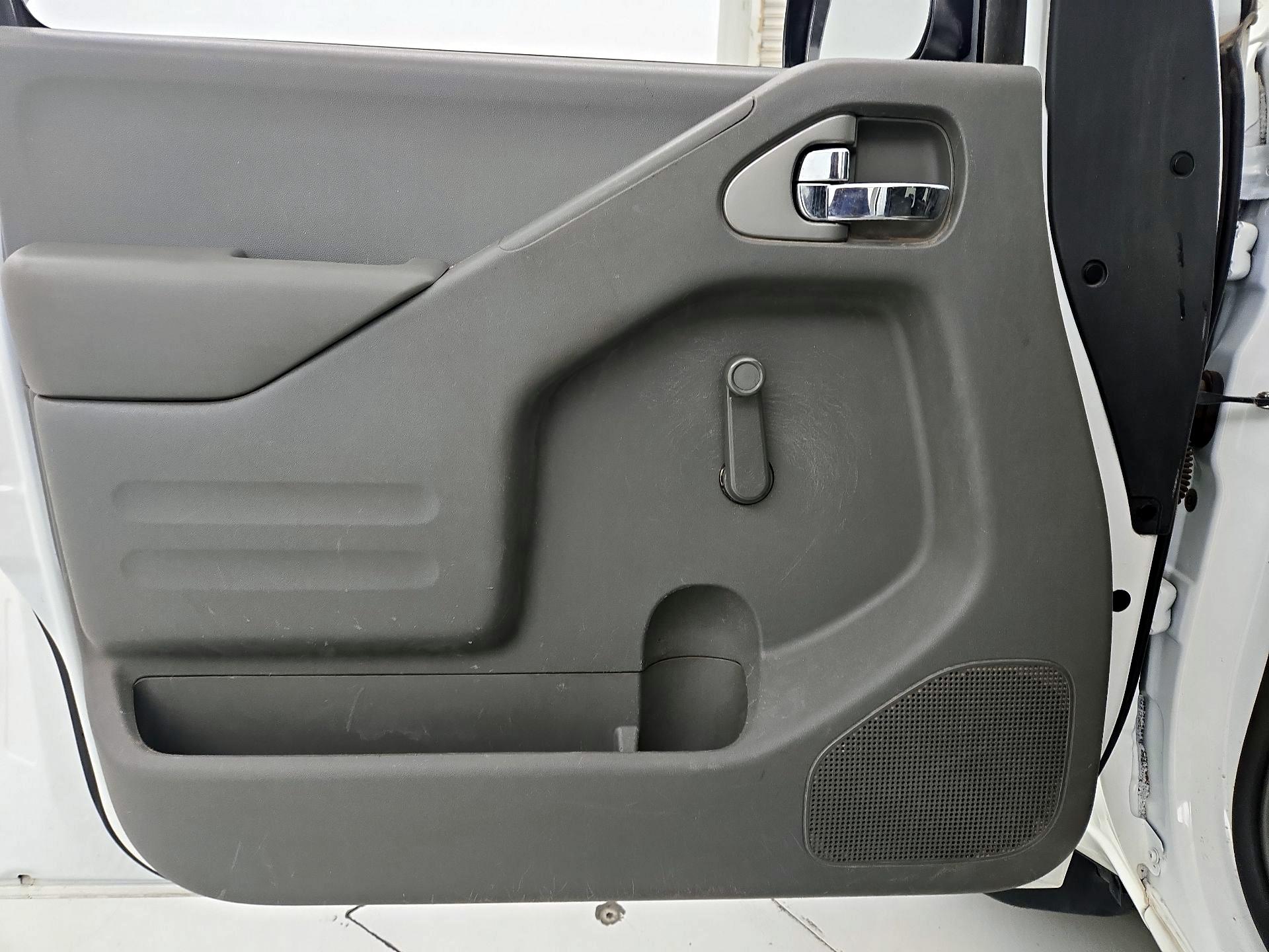 Thumbnail: 2019 Nissan Frontier - 12