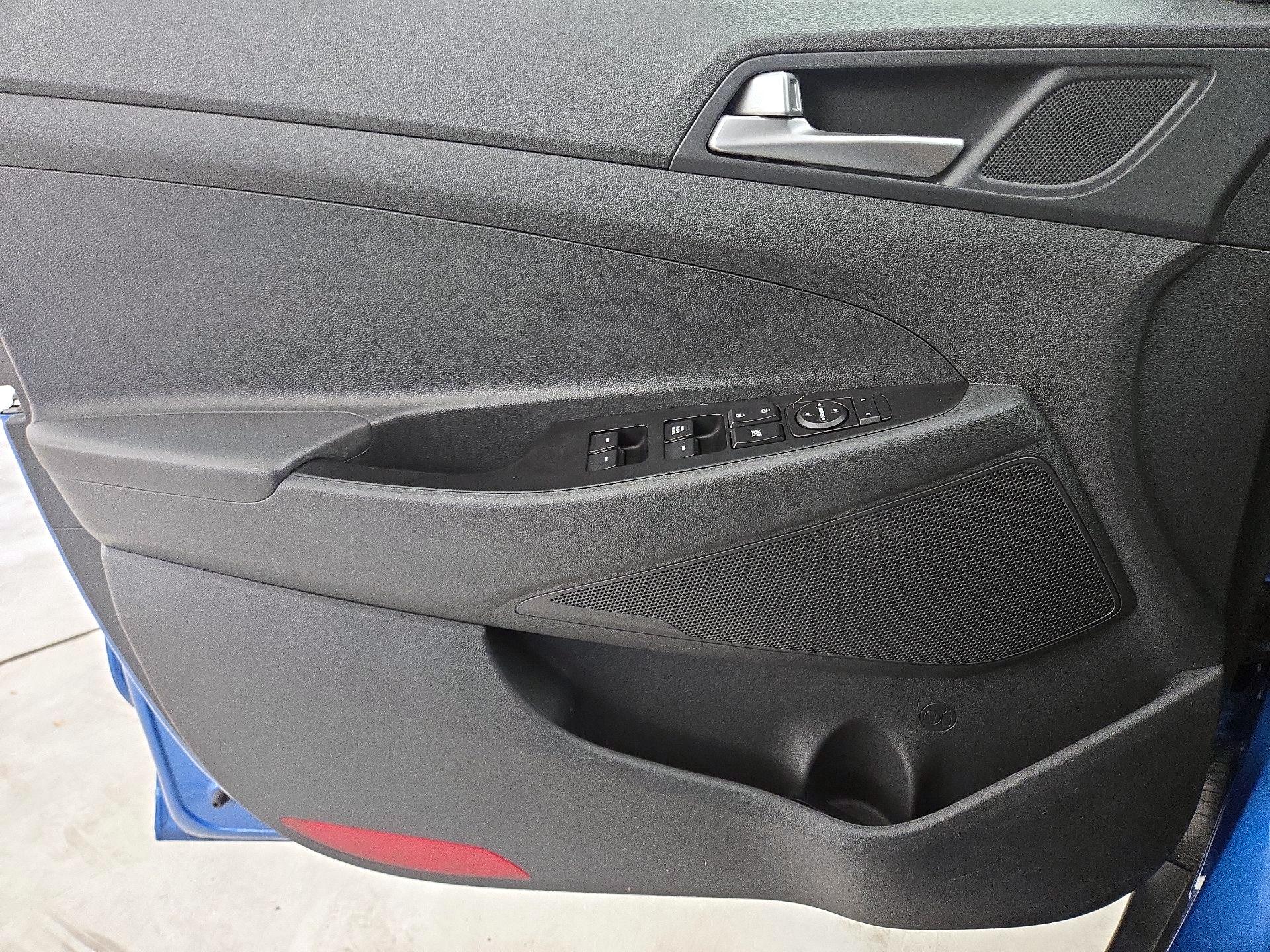 Thumbnail: 2019 Hyundai Tucson - 12