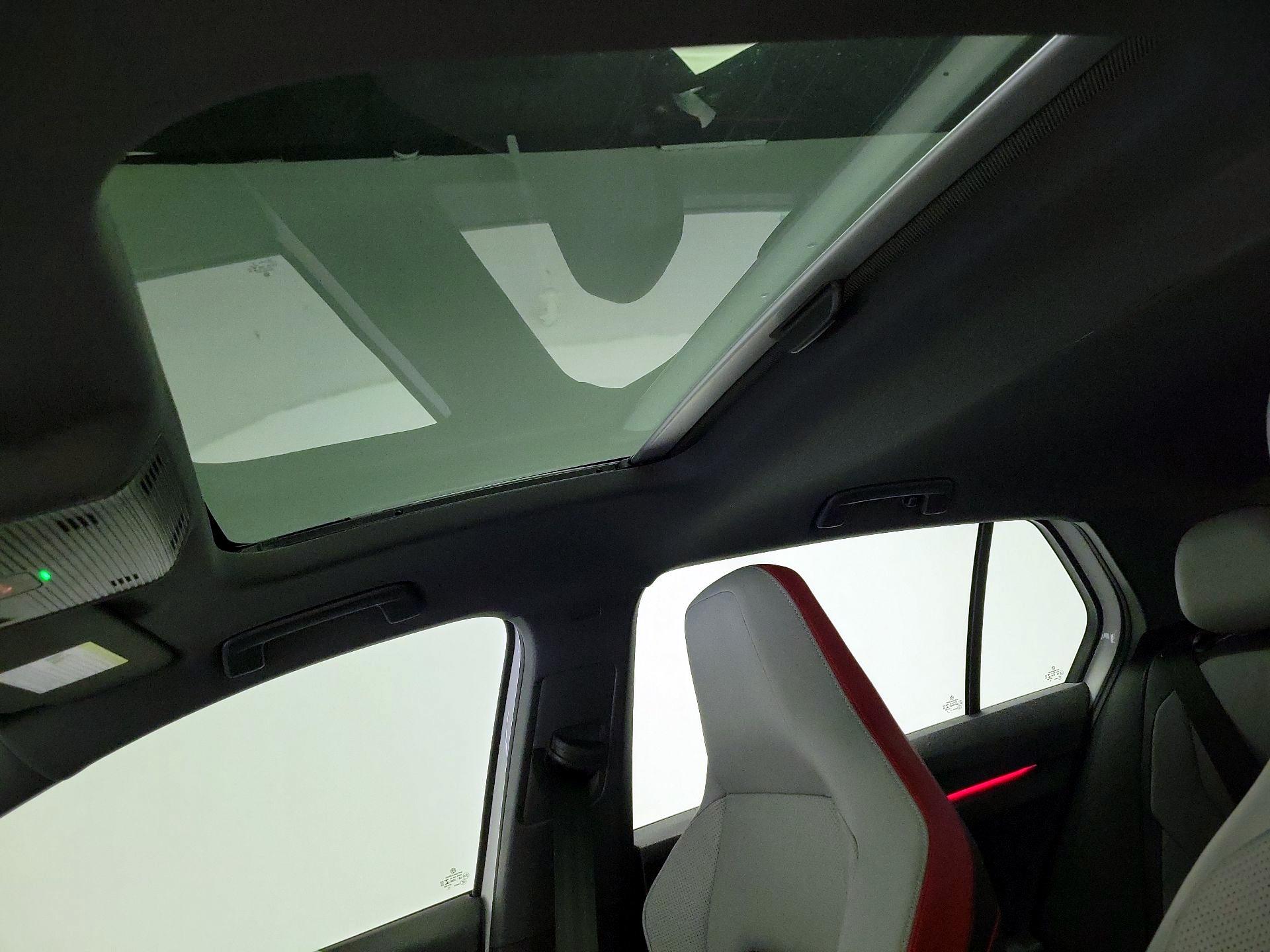 Thumbnail: 2022 Volkswagen Golf - 19