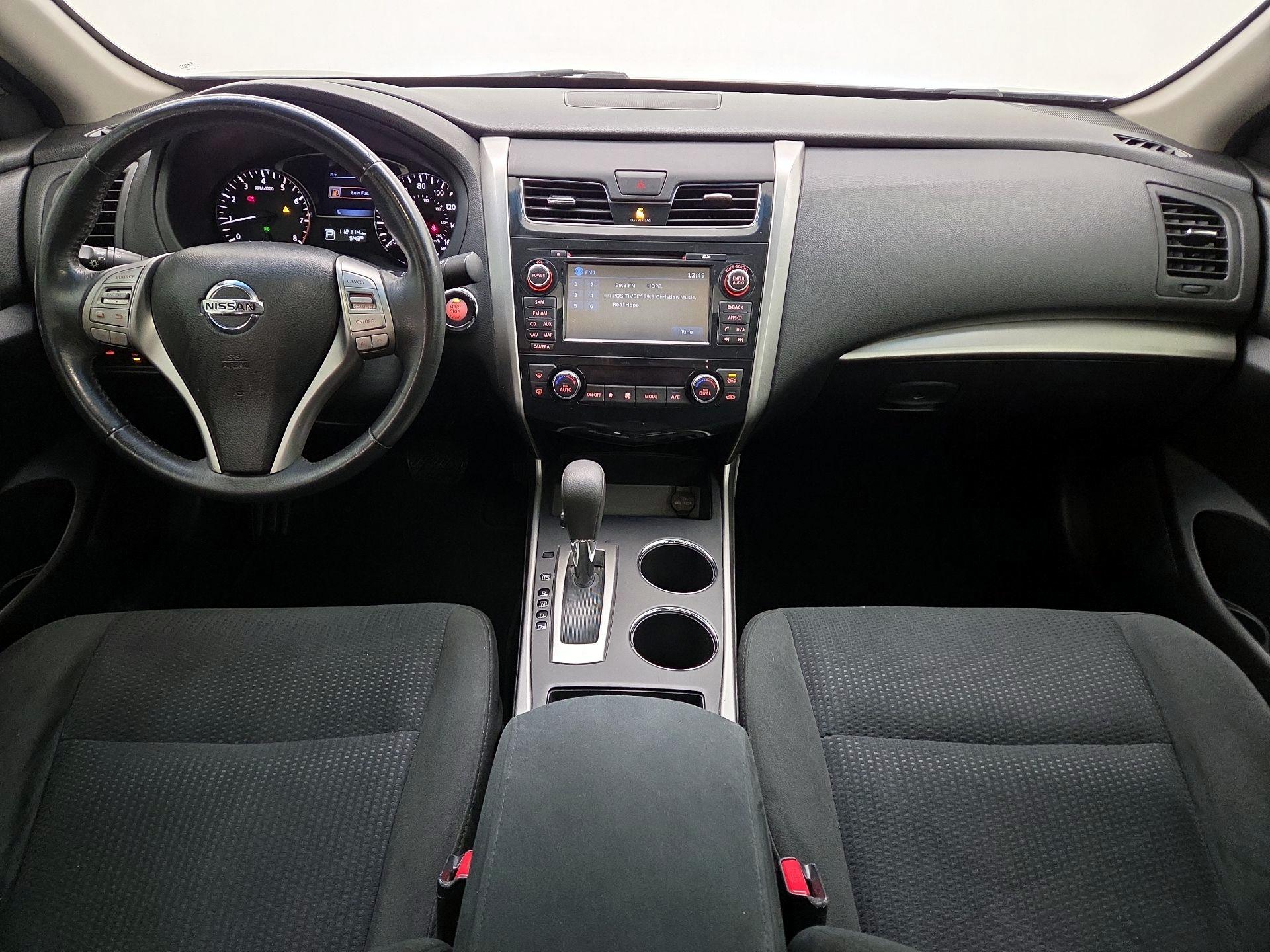 Thumbnail: 2015 Nissan Altima - 9