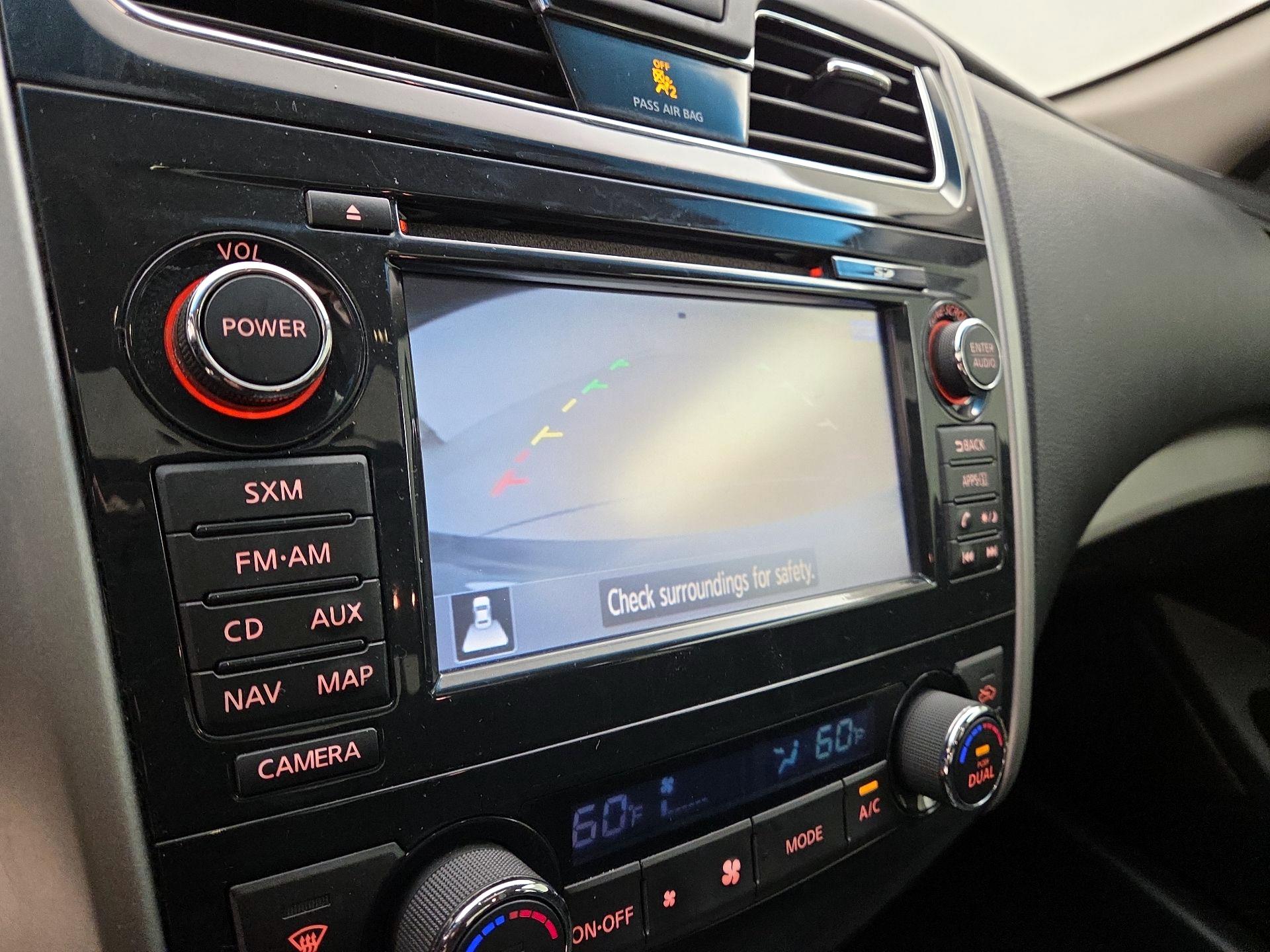 Thumbnail: 2015 Nissan Altima - 15