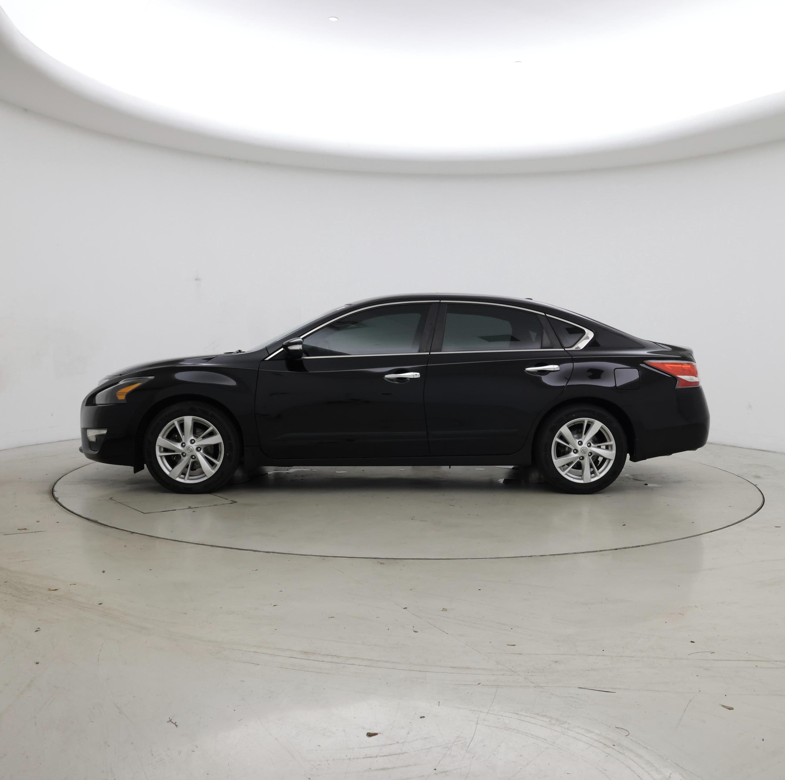 Thumbnail: 2015 Nissan Altima - 3