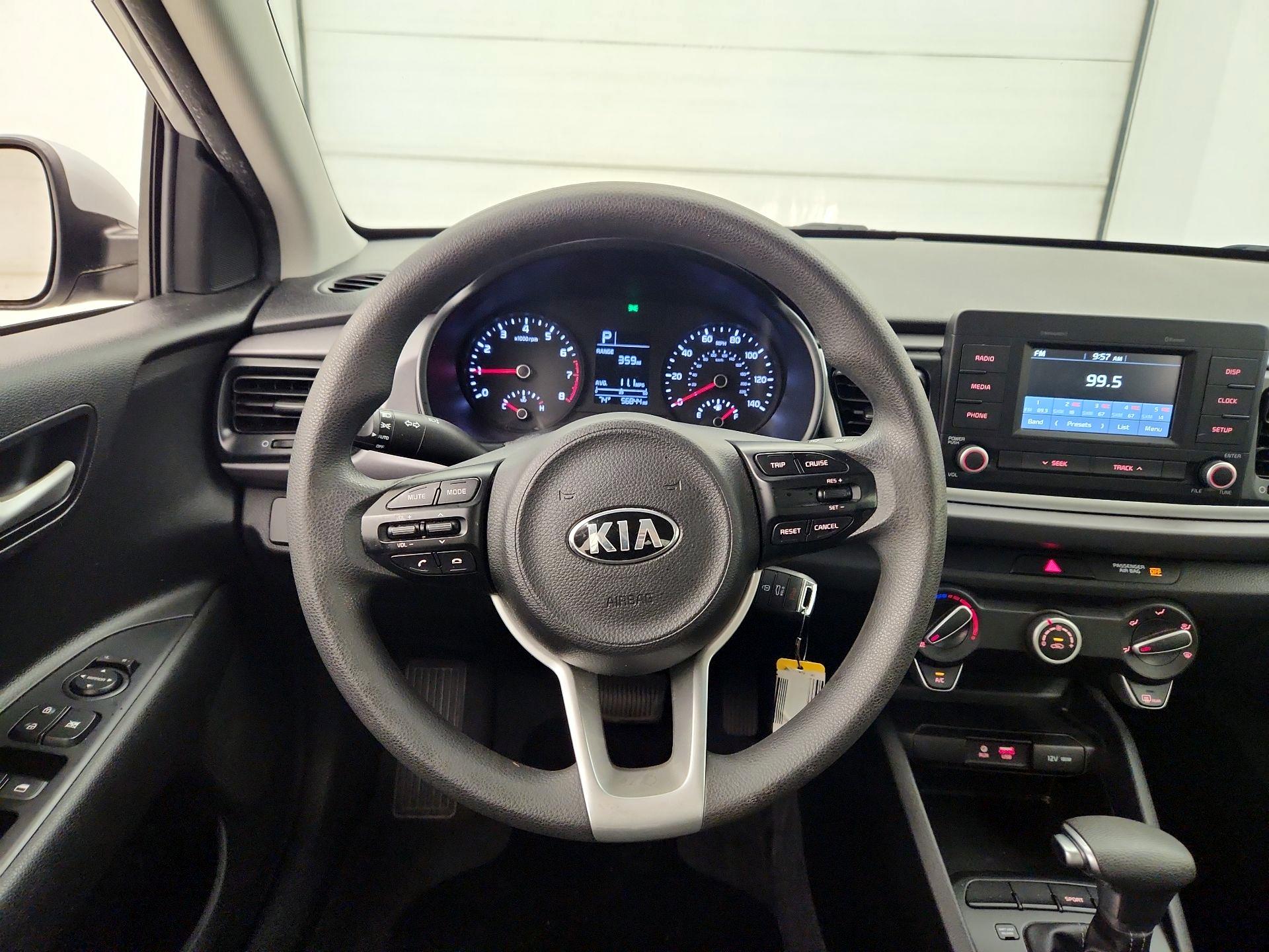 Thumbnail: 2018 Kia Rio - 10