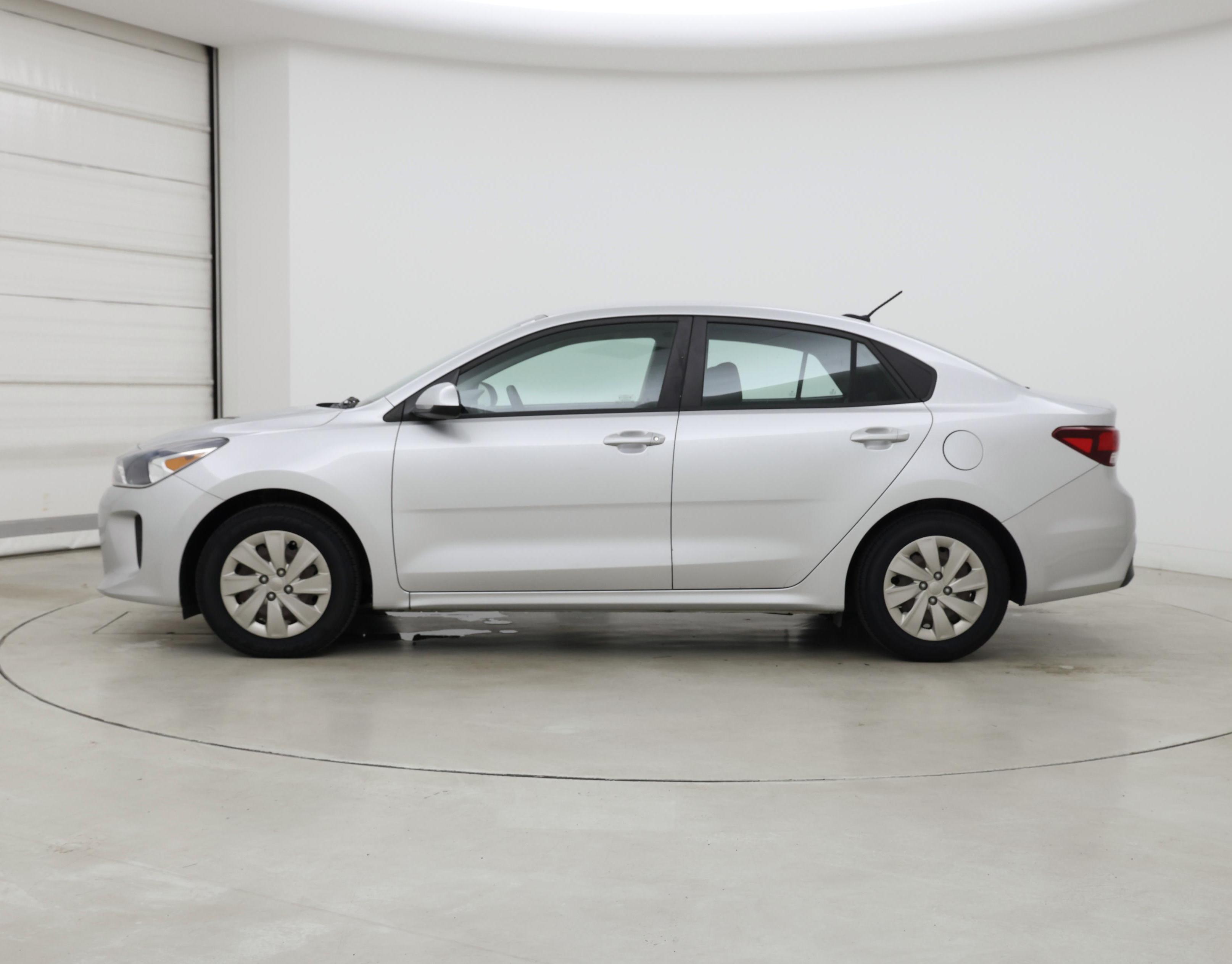 Thumbnail: 2018 Kia Rio - 3