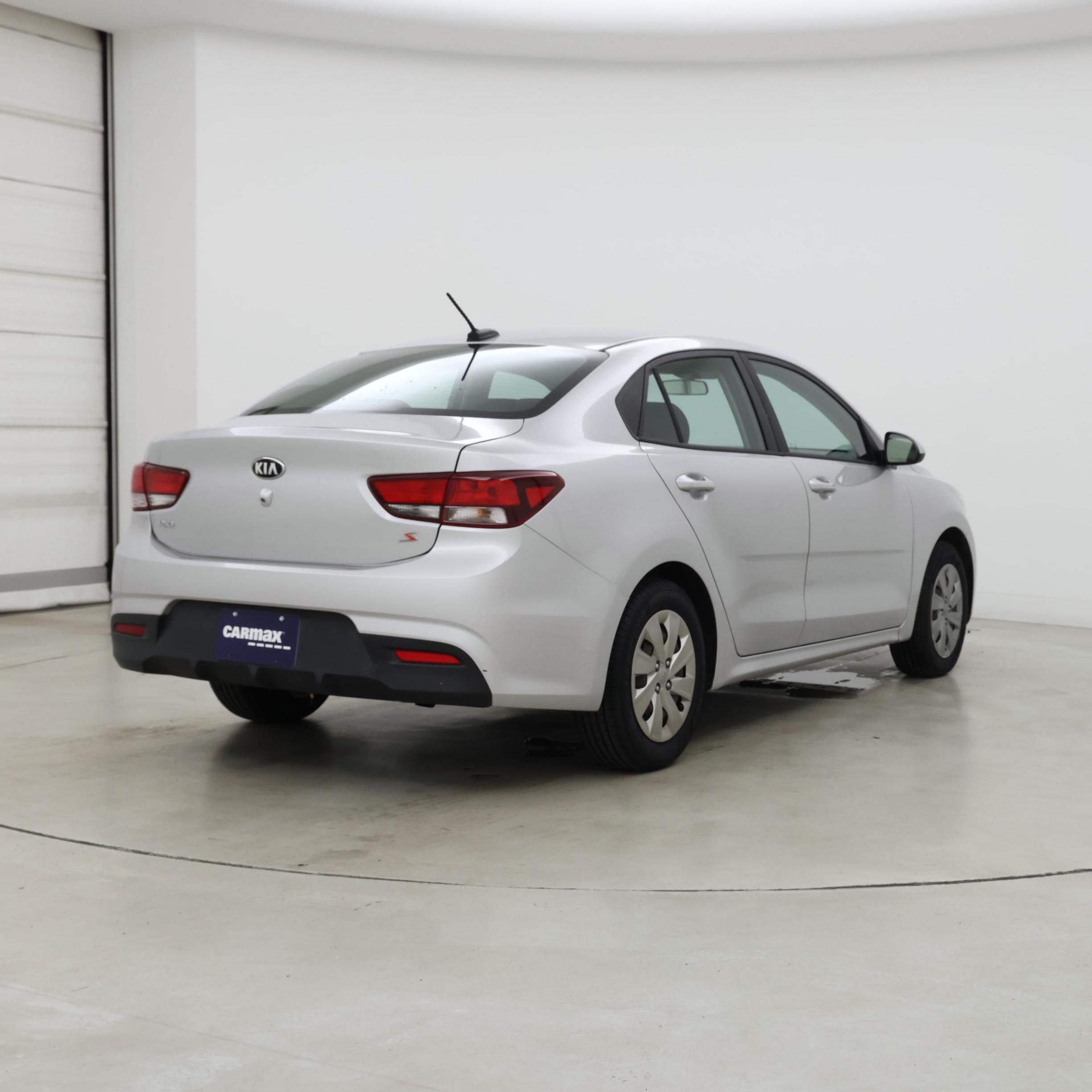 Thumbnail: 2018 Kia Rio - 8