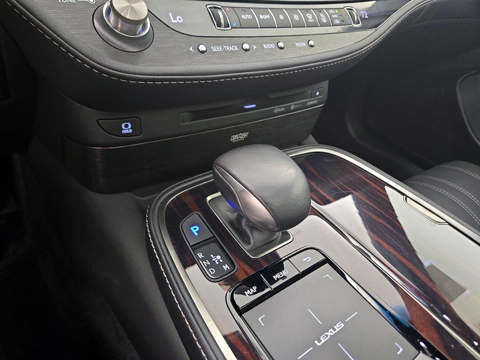 2018 Lexus LS Base - Photo 16