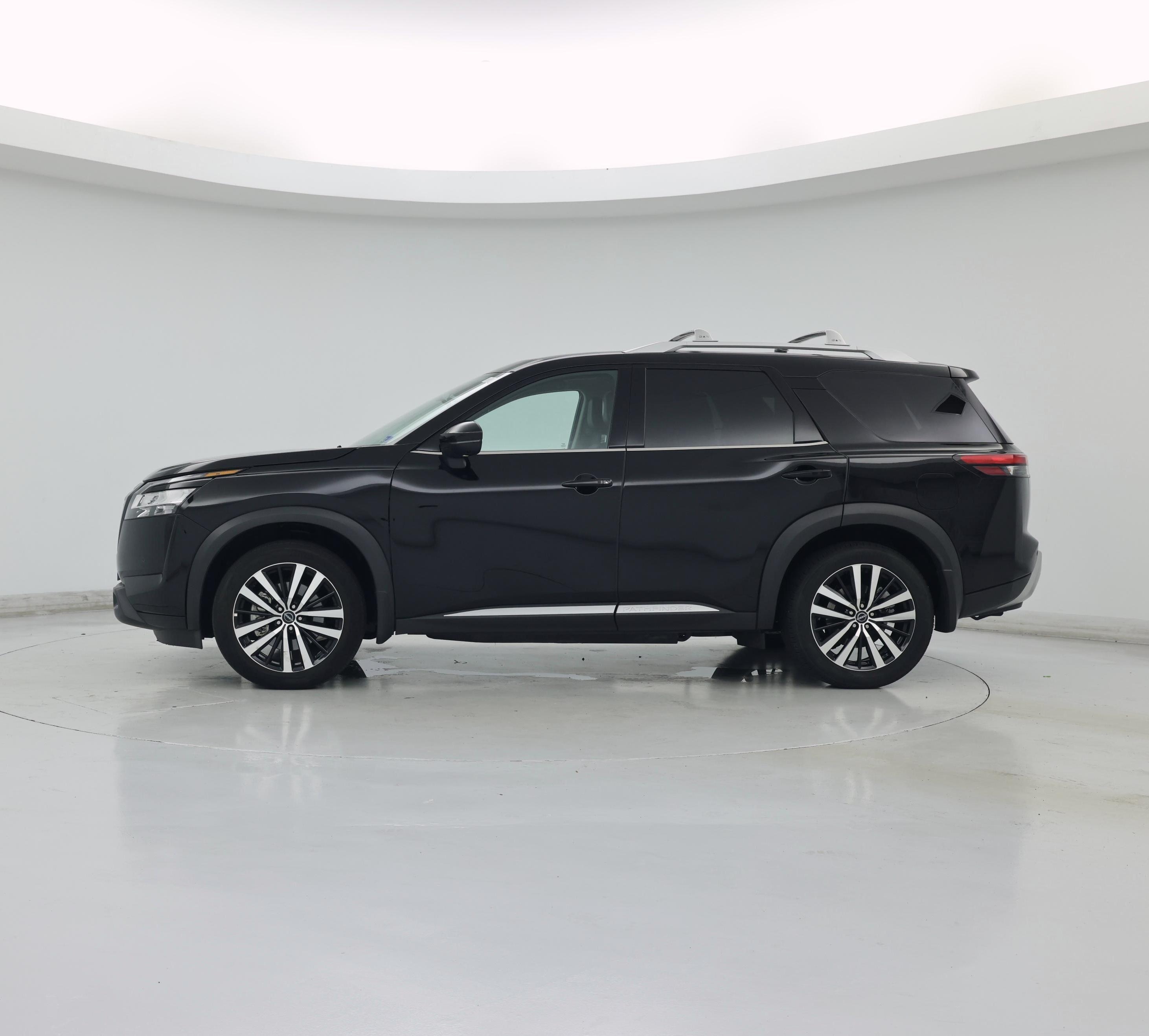 Thumbnail: 2024 Nissan Pathfinder - 3