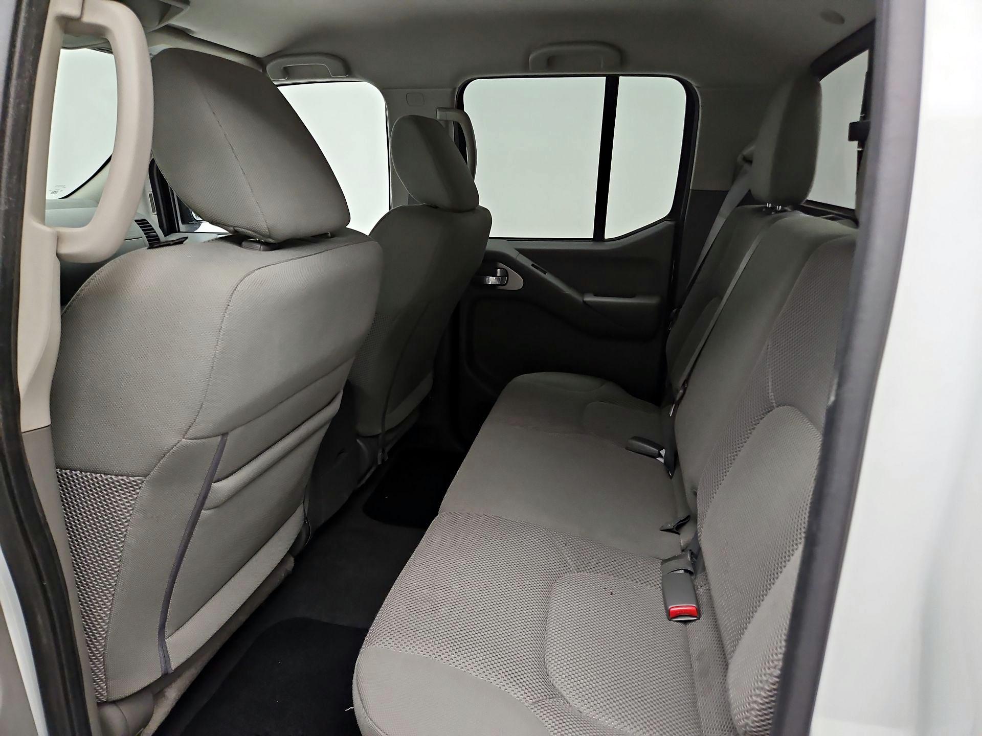 Thumbnail: 2020 Nissan Frontier - 18