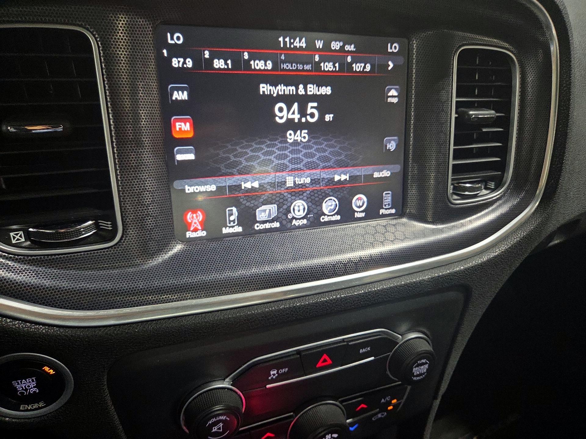 Thumbnail: 2015 Dodge Charger - 16