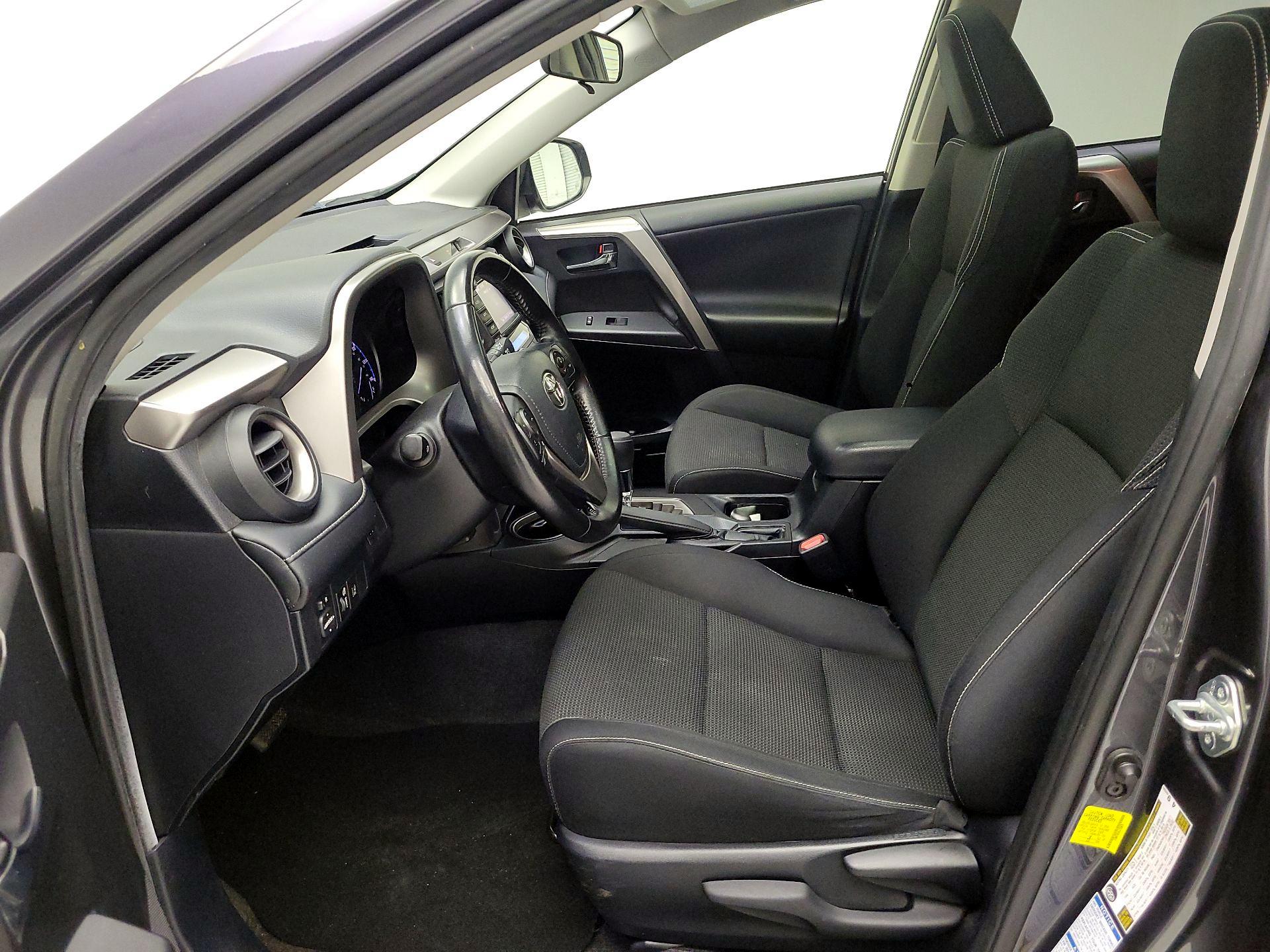 Thumbnail: 2018 Toyota RAV4 - 11