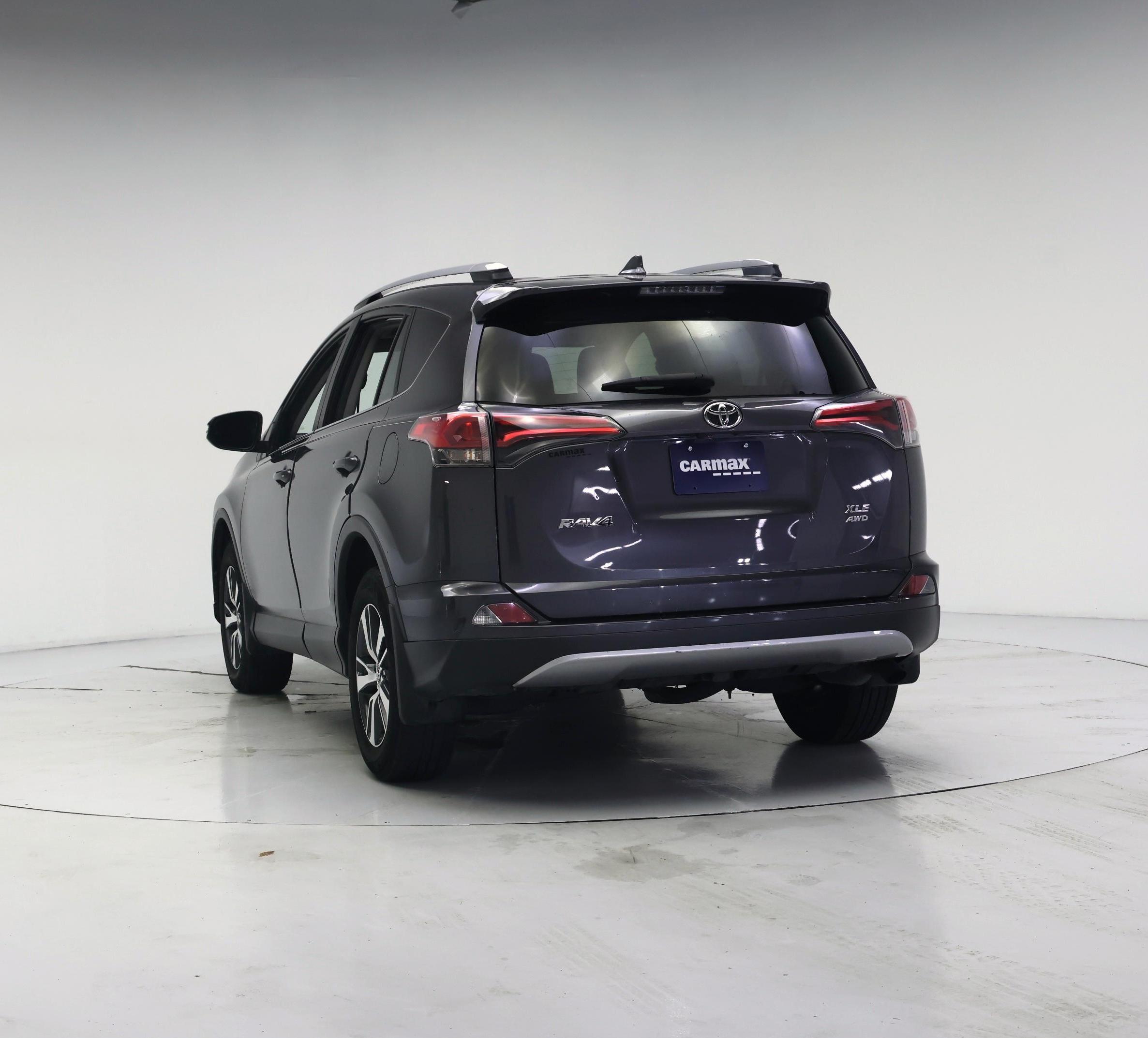 Thumbnail: 2018 Toyota RAV4 - 6
