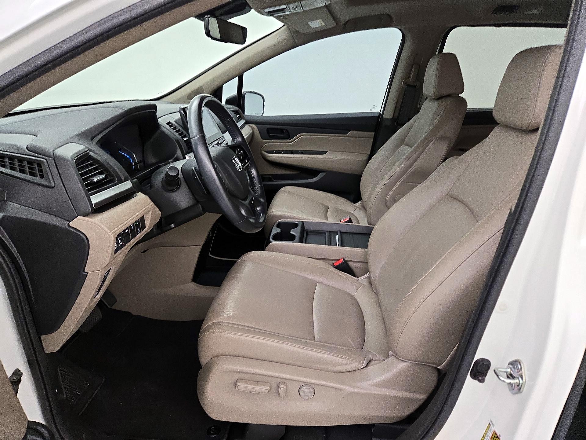 Thumbnail: 2019 Honda Odyssey - 11